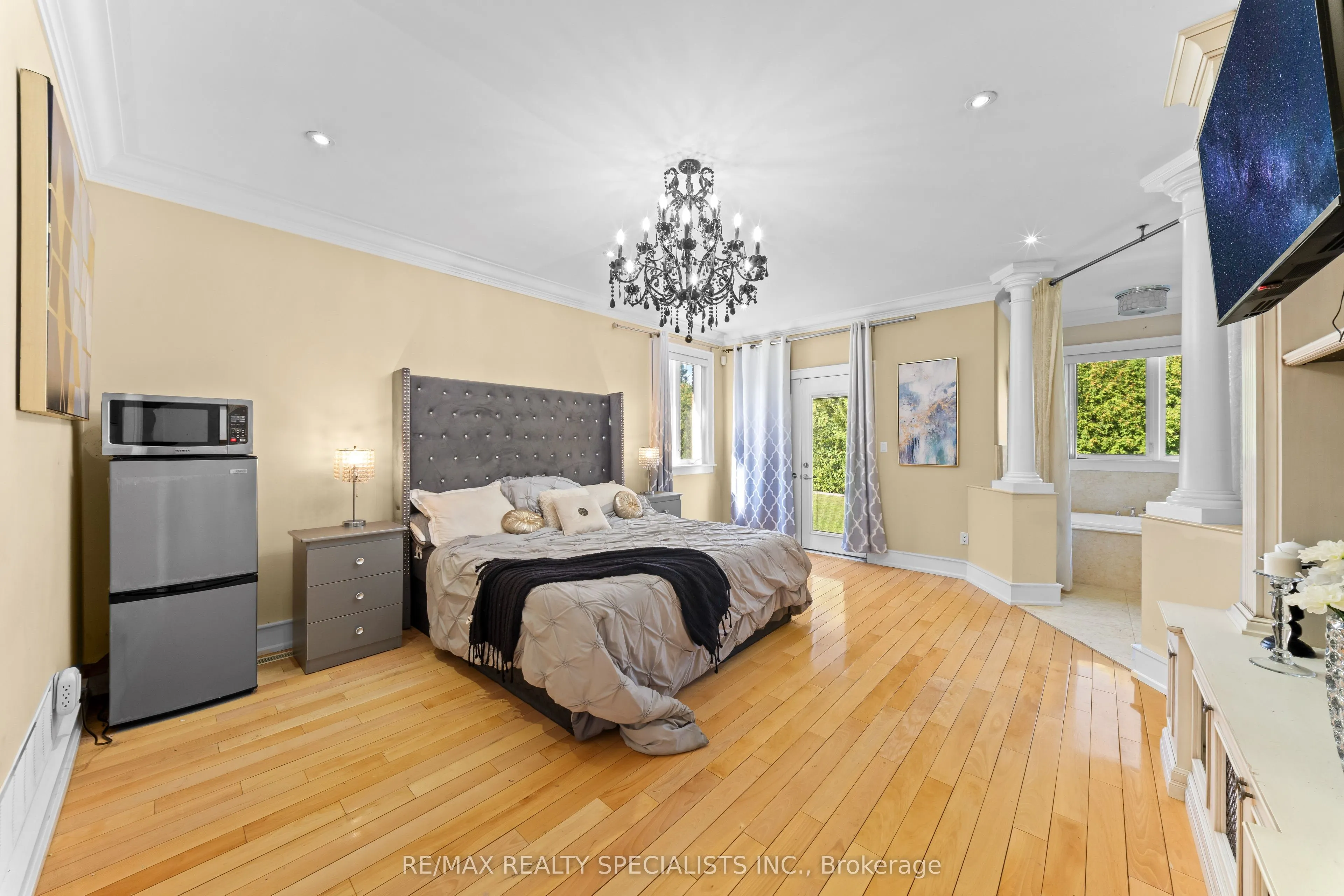 2489 Olinda Court