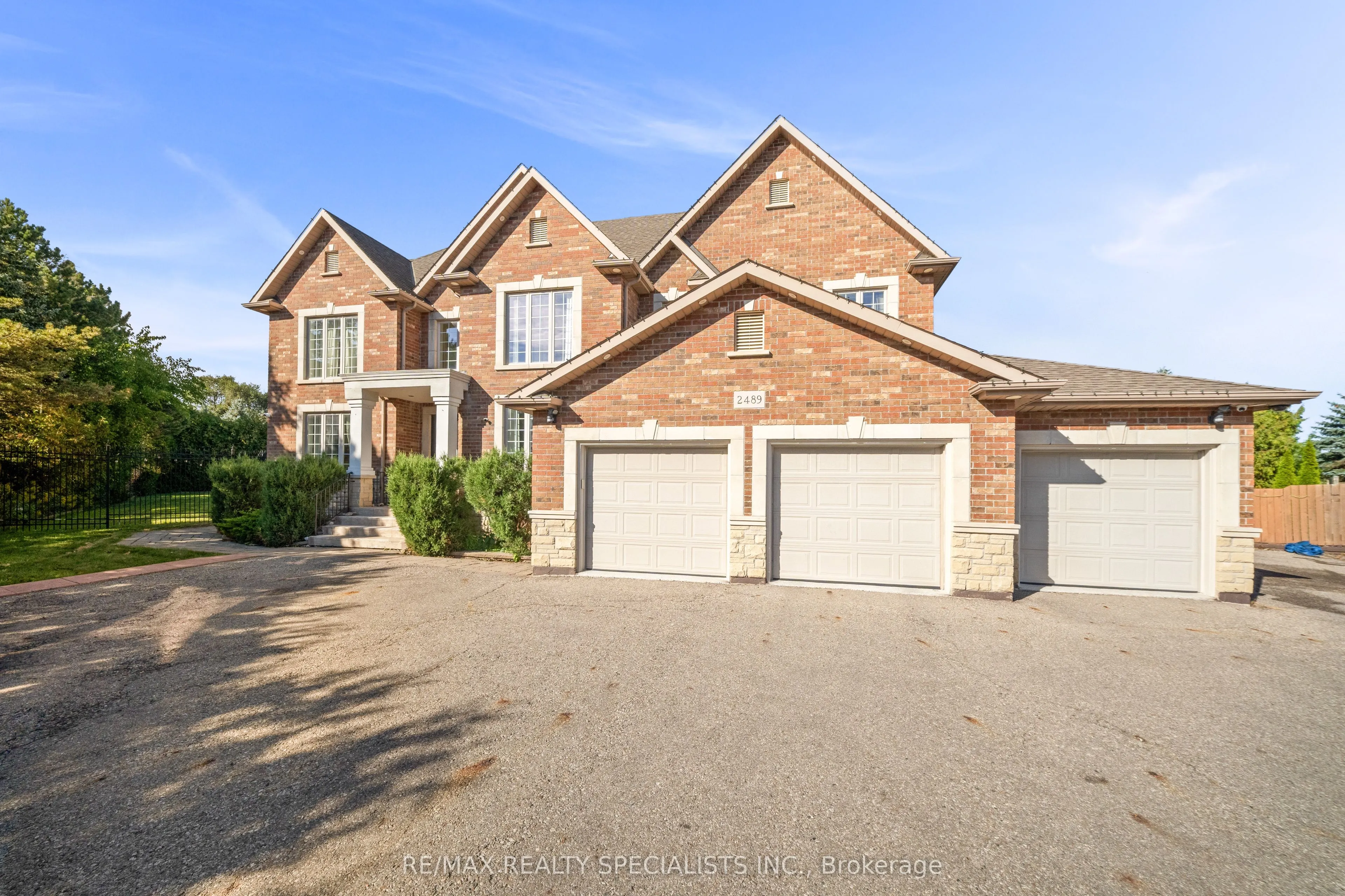 2489 Olinda Court