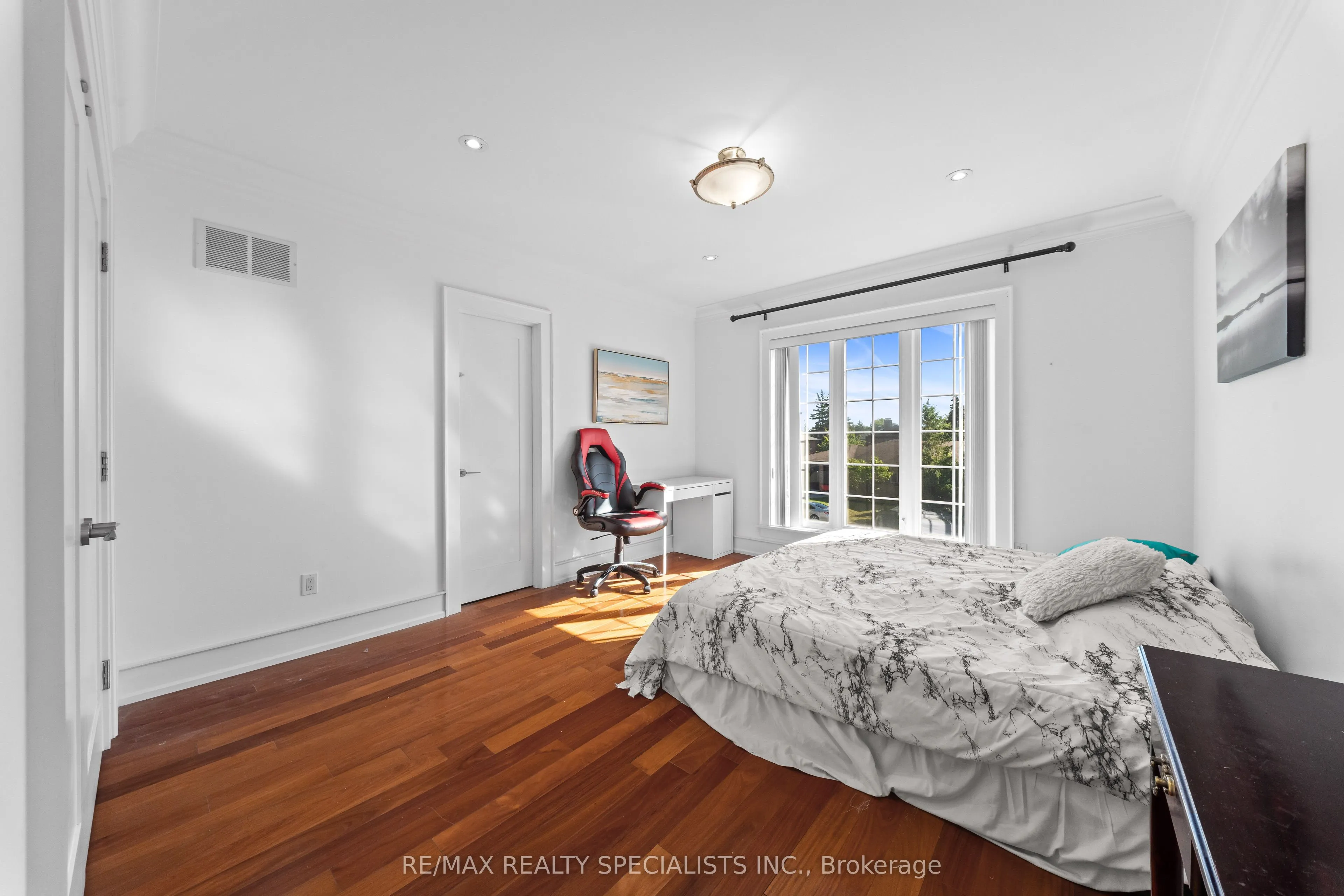 2489 Olinda Court