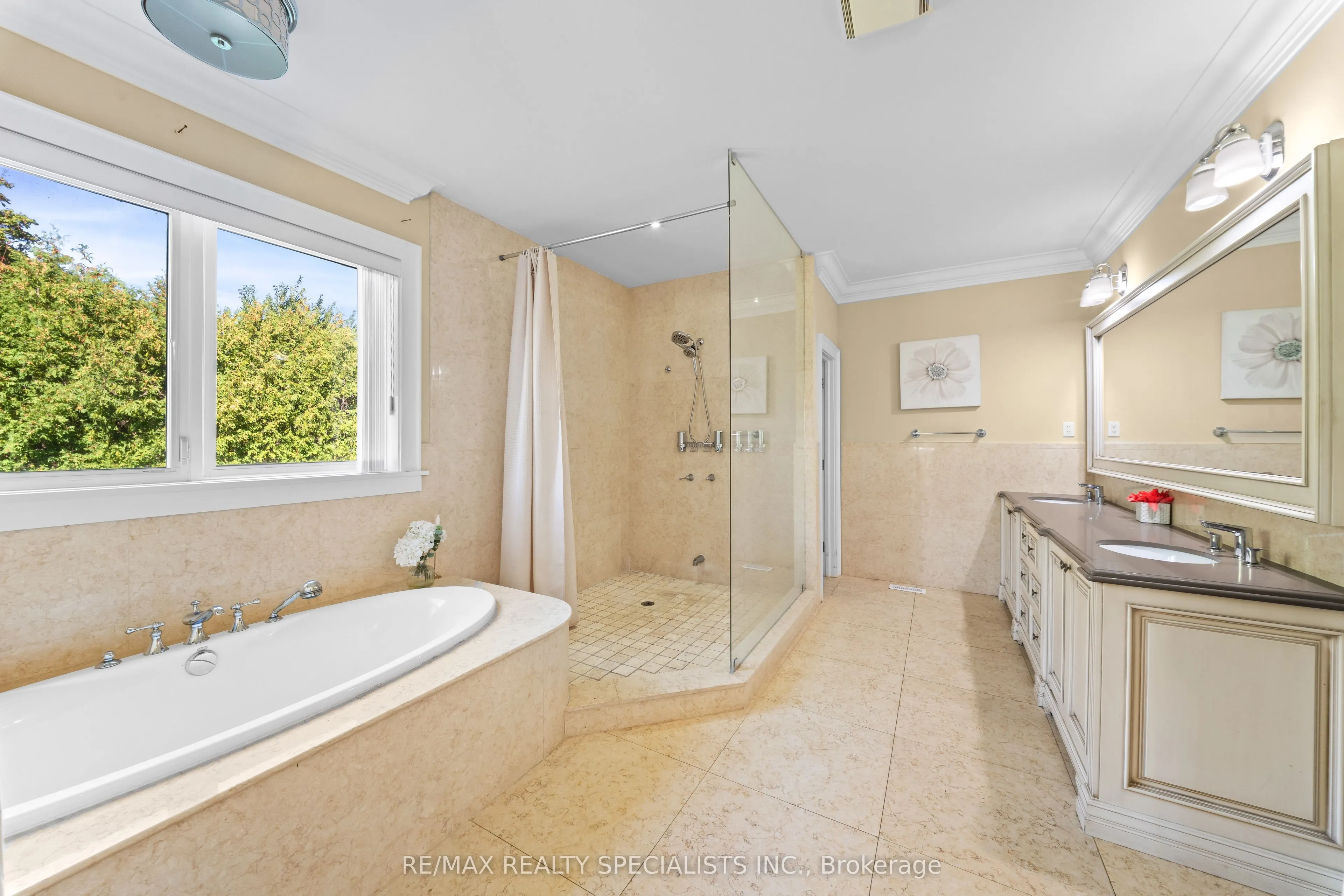 2489 Olinda Court