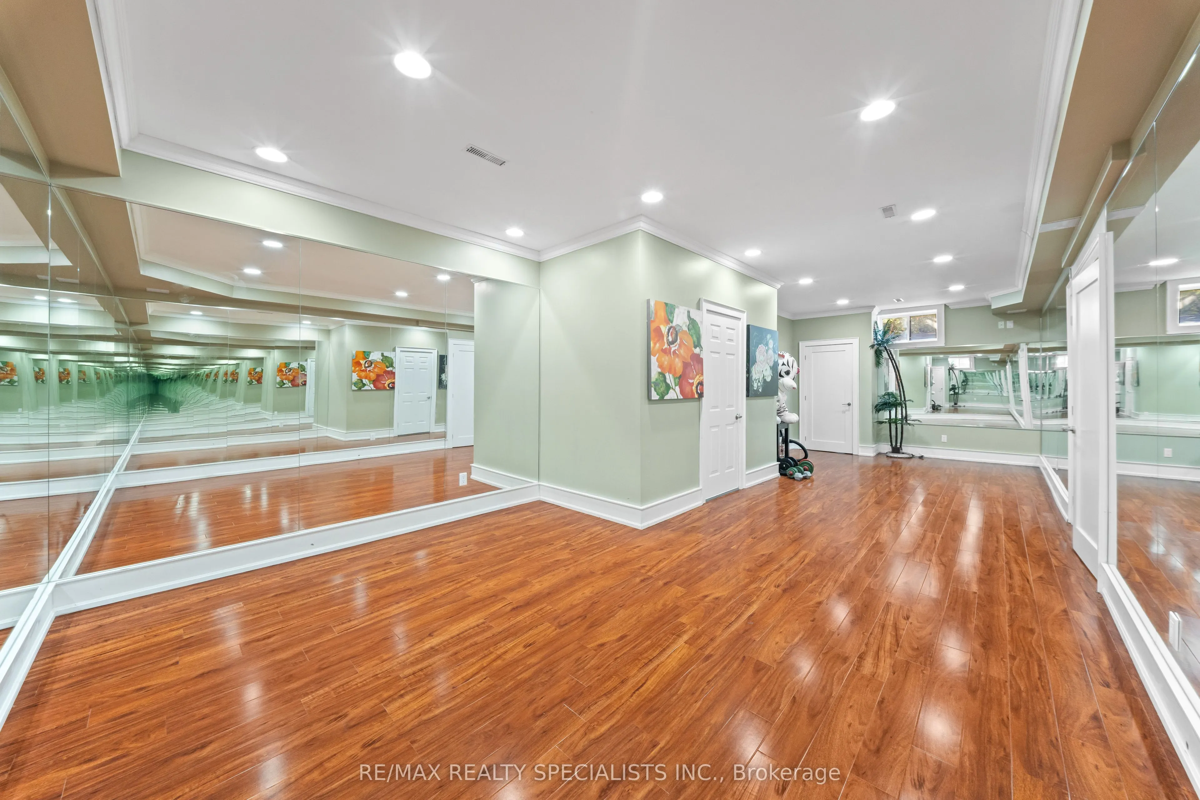 2489 Olinda Court