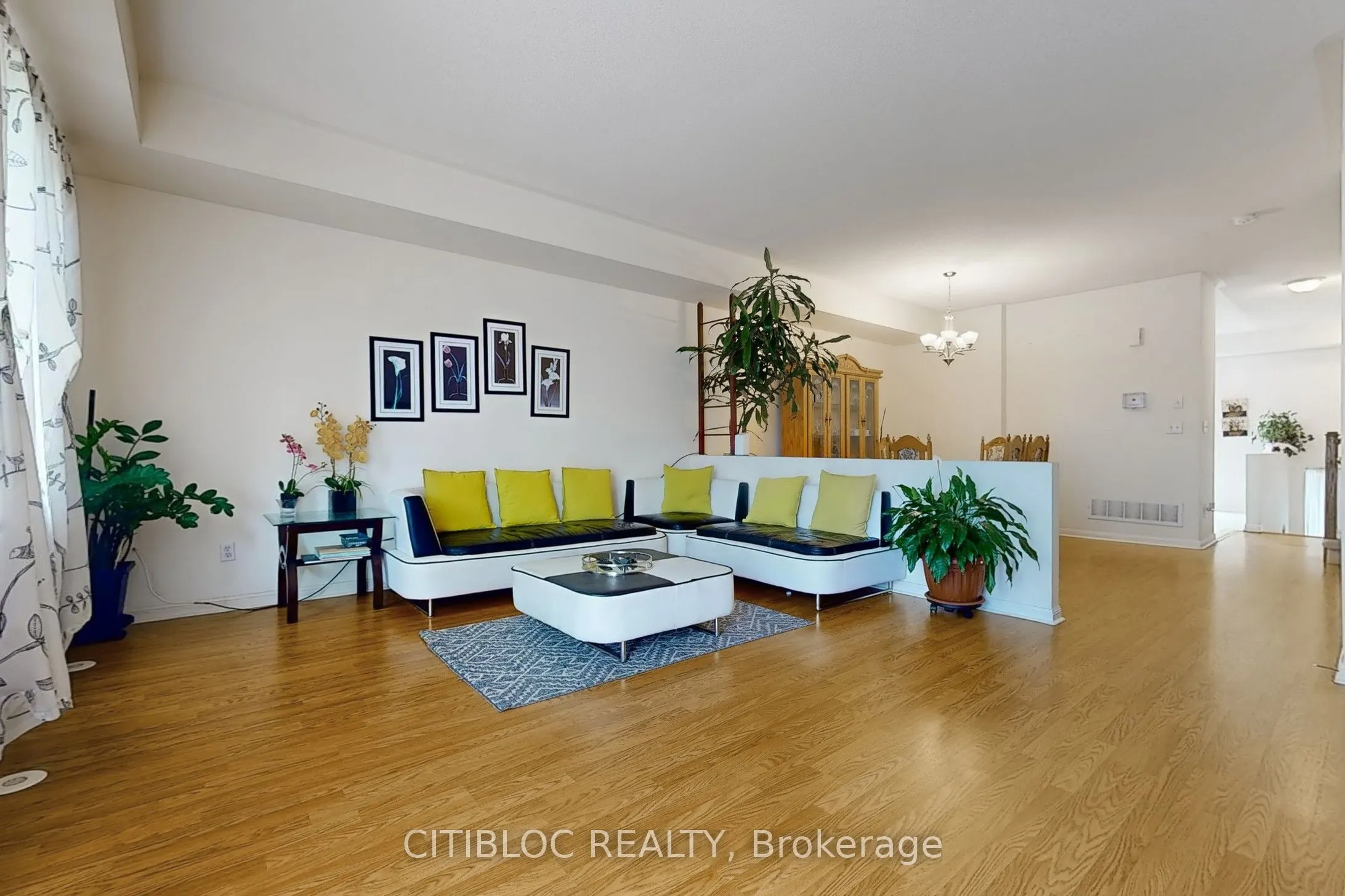 3029 Finch Avenue W #13