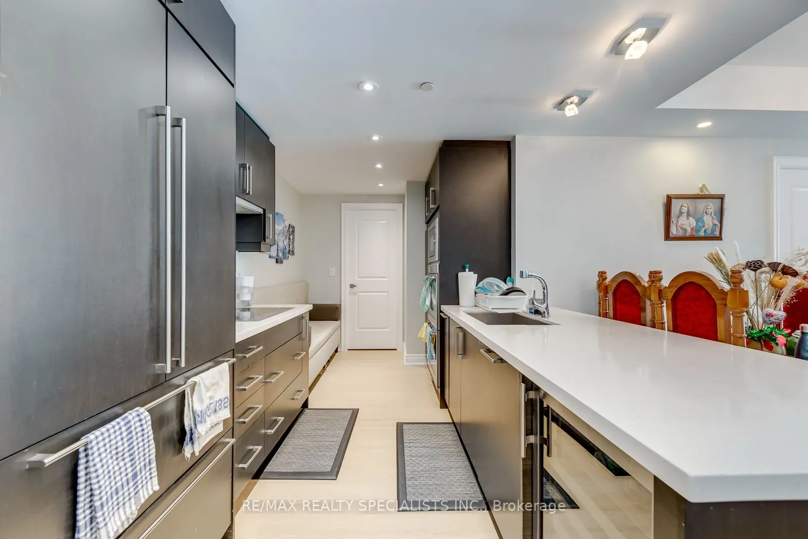 3500 Lakeshore Road W #316