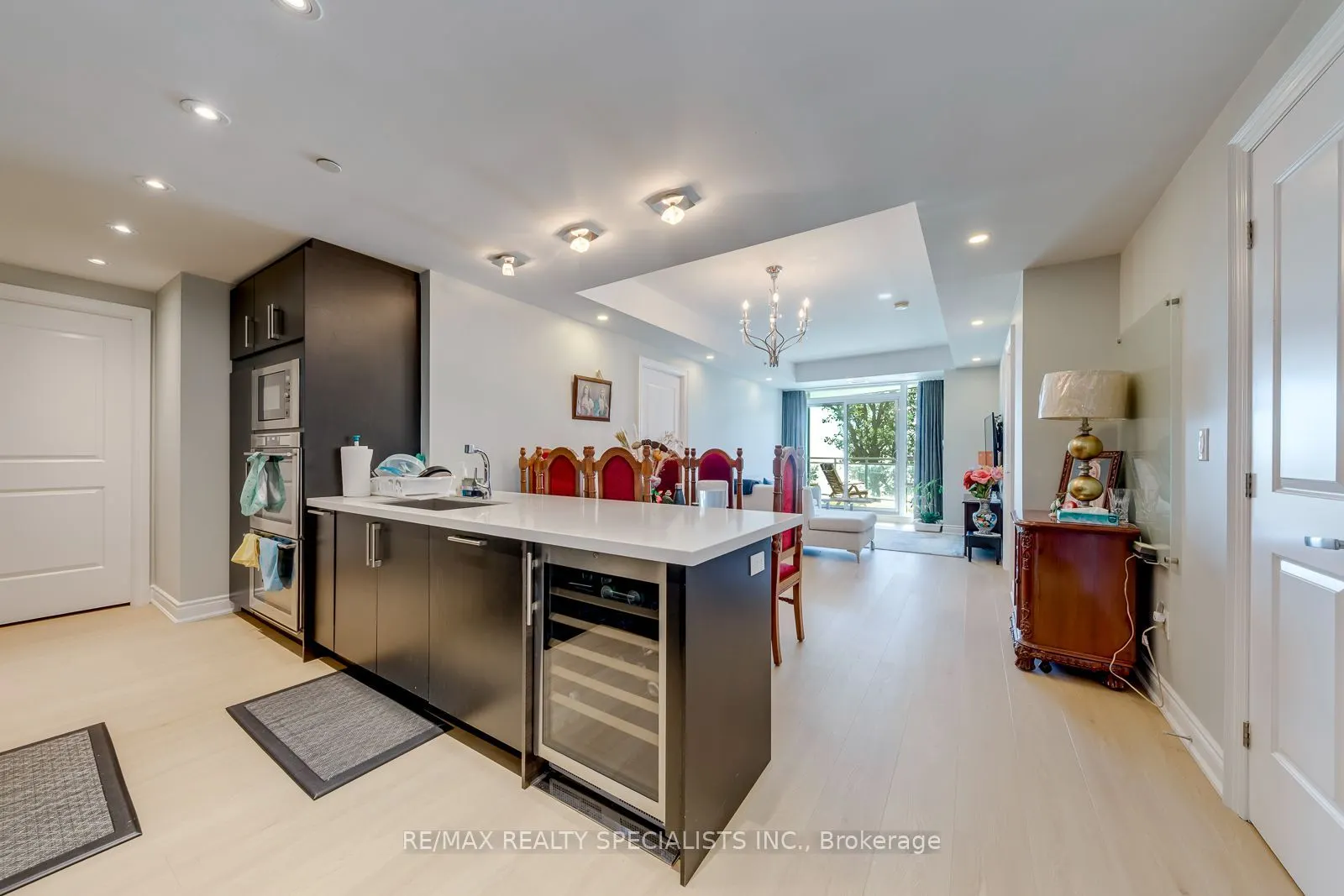 3500 Lakeshore Road W #316