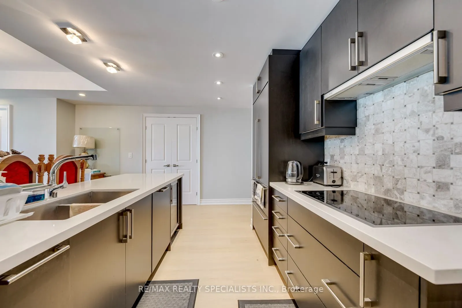 3500 Lakeshore Road W #316
