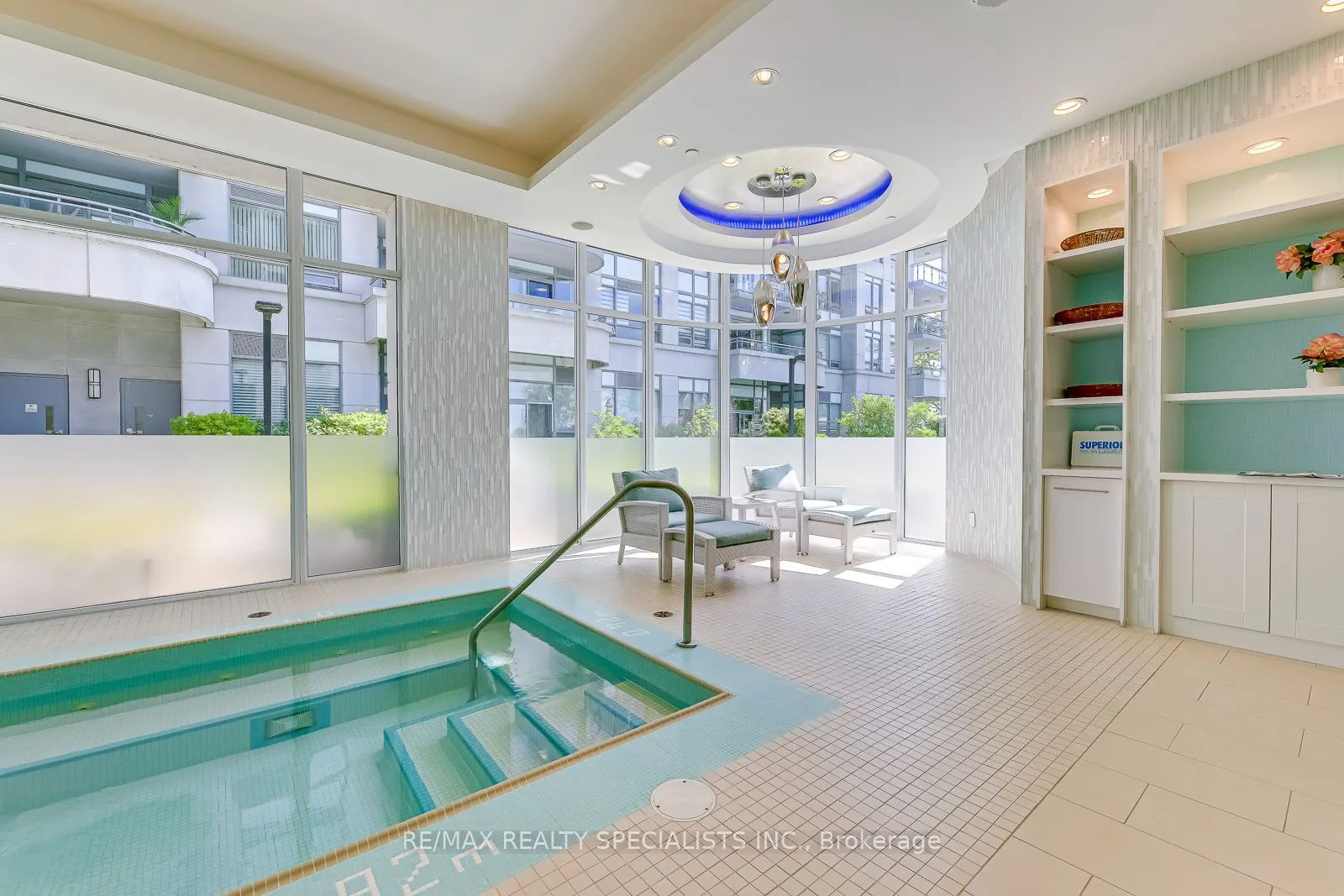 3500 Lakeshore Road W #316