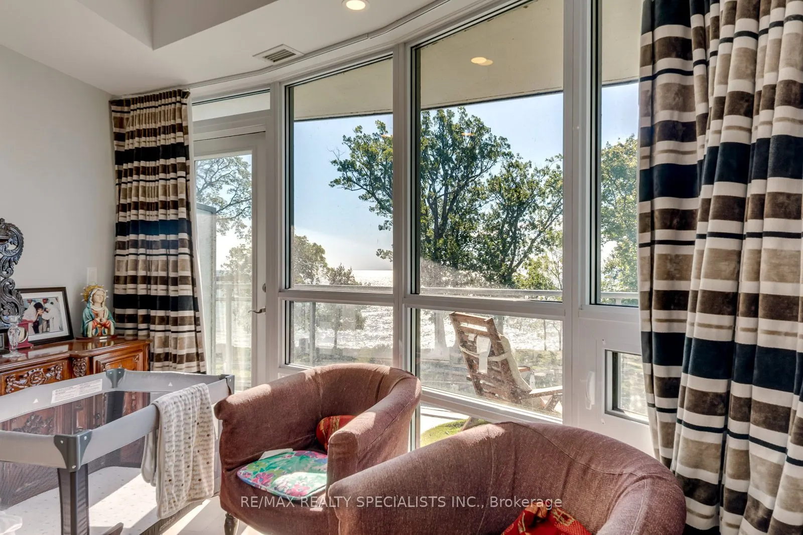 3500 Lakeshore Road W #316