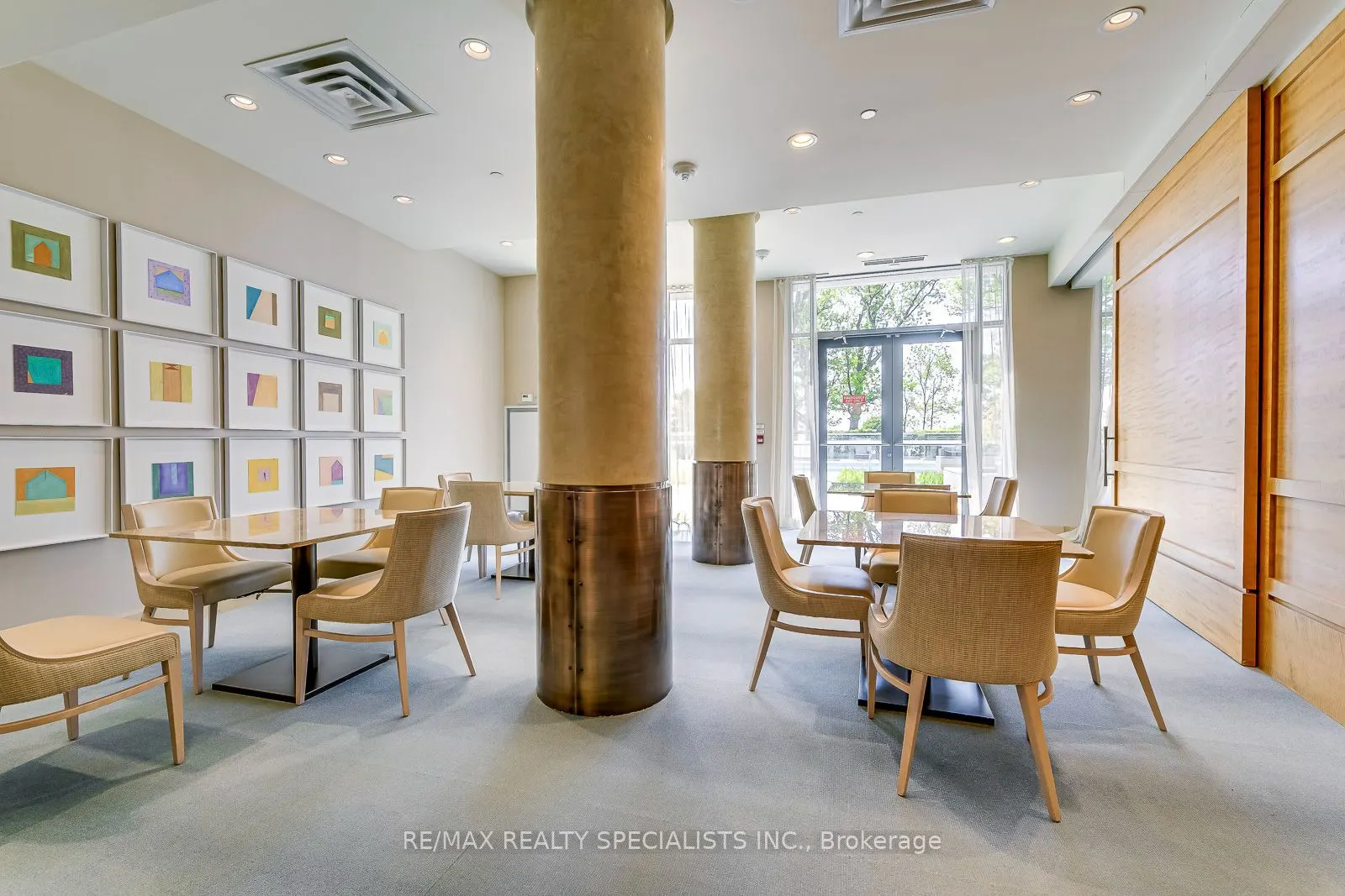 3500 Lakeshore Road W #316