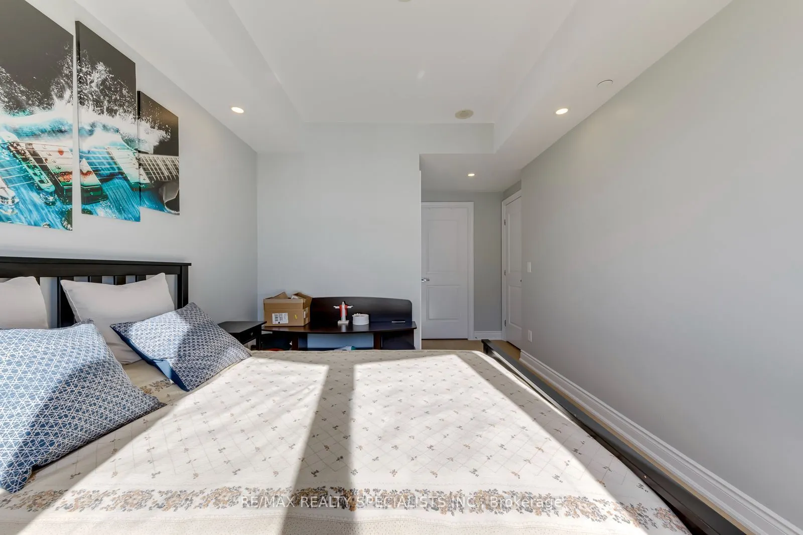 3500 Lakeshore Road W #316