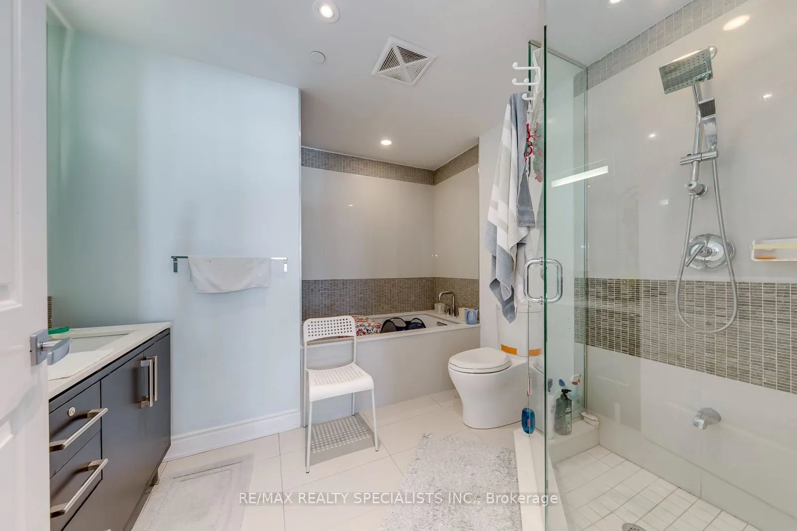 3500 Lakeshore Road W #316