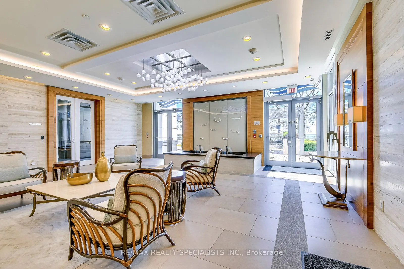 3500 Lakeshore Road W #316