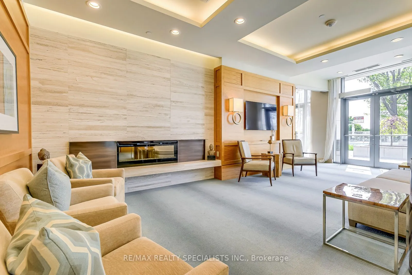 3500 Lakeshore Road W #316