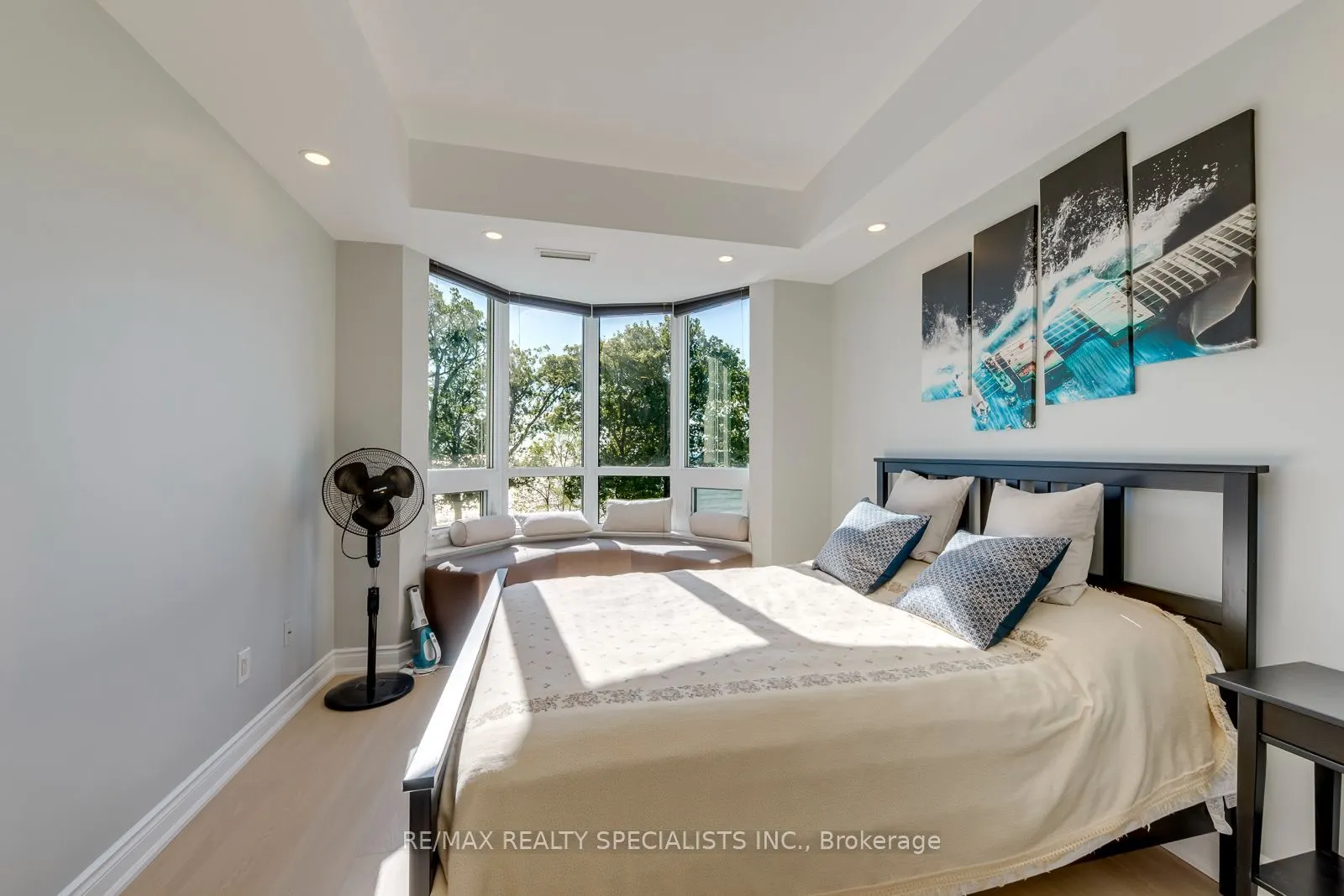 3500 Lakeshore Road W #316