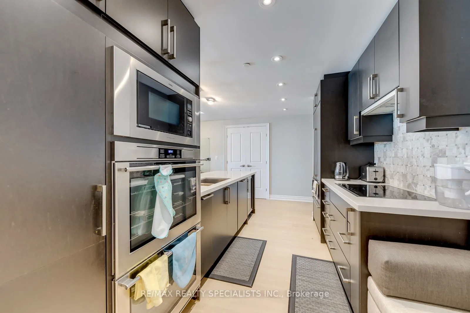 3500 Lakeshore Road W #316