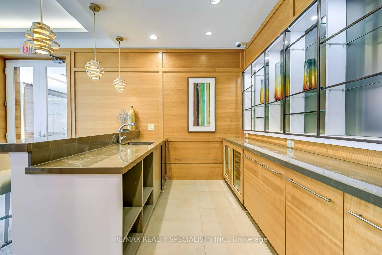 3500 Lakeshore Road W #316