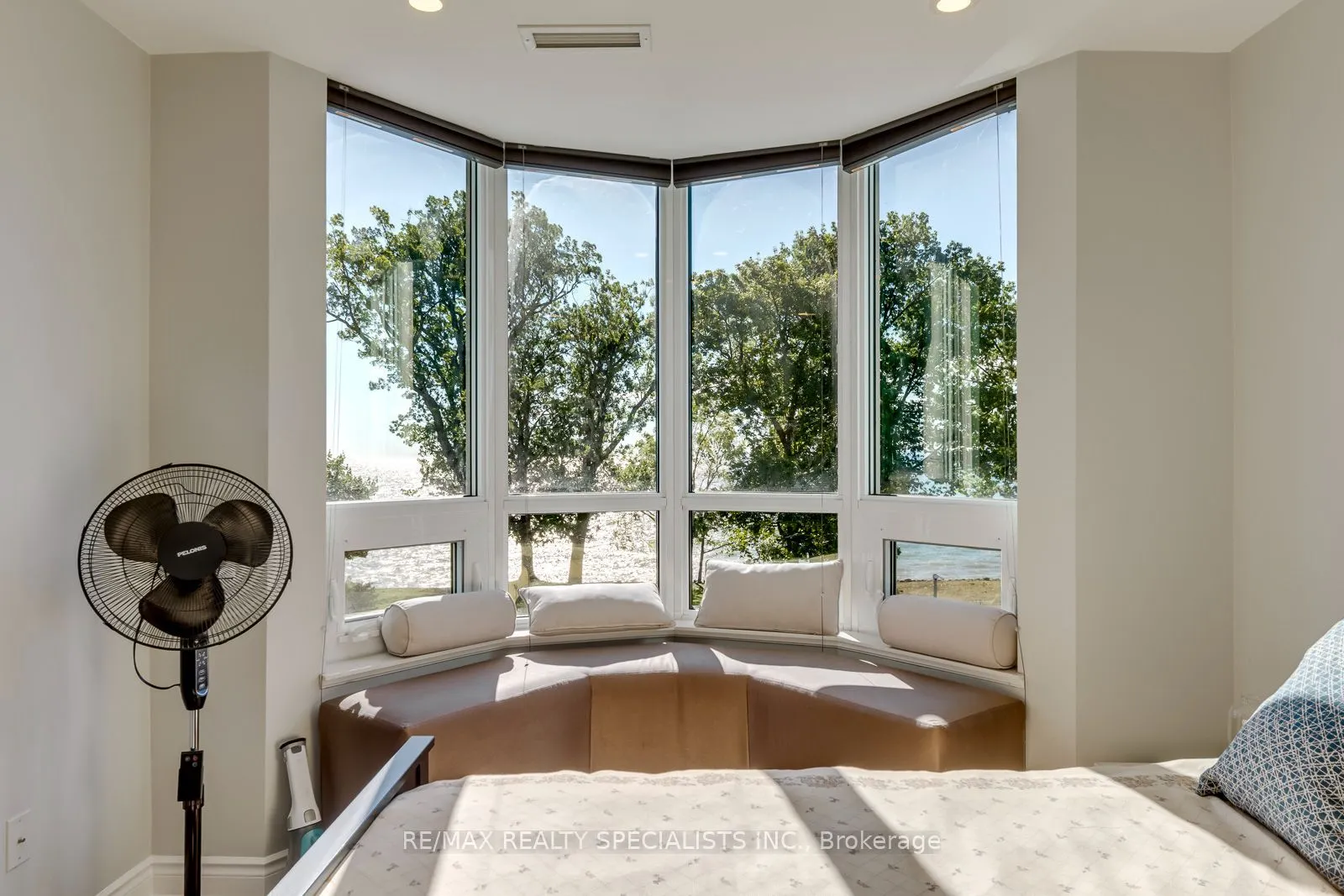 3500 Lakeshore Road W #316