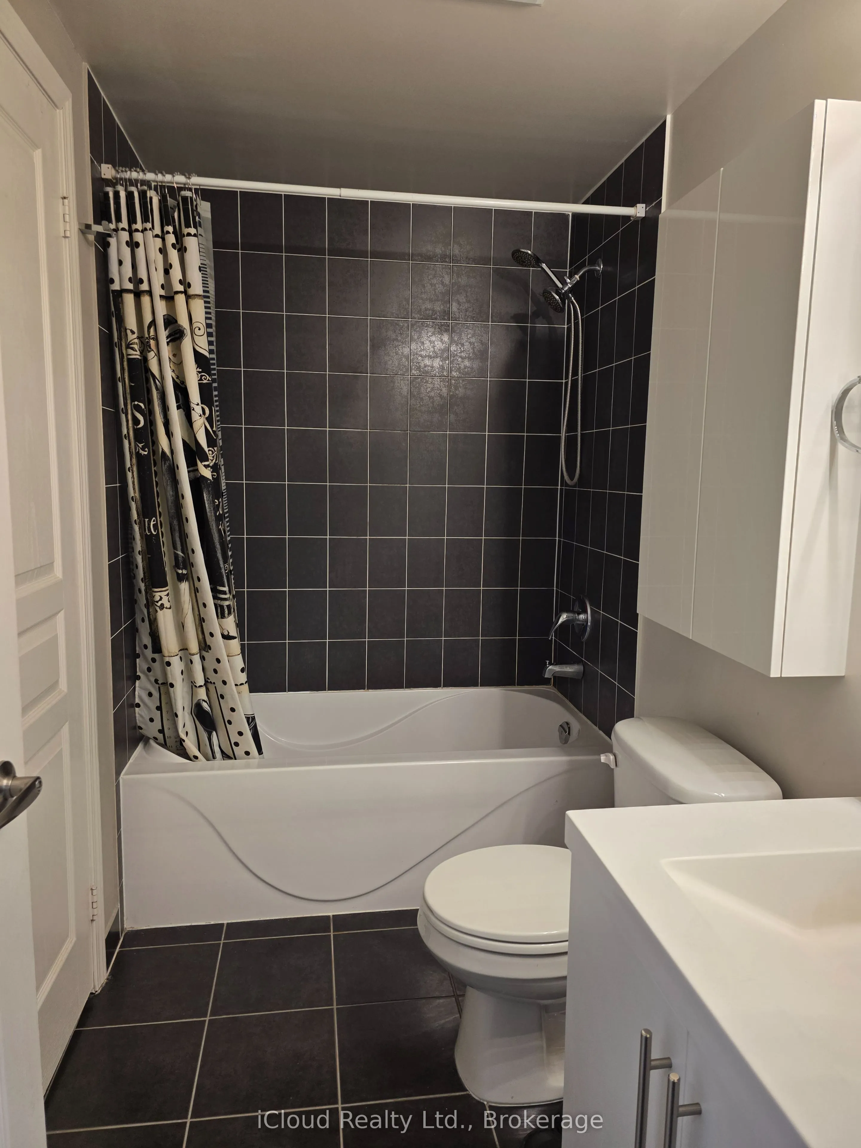 2230 Lake Shore Boulevard W #2102