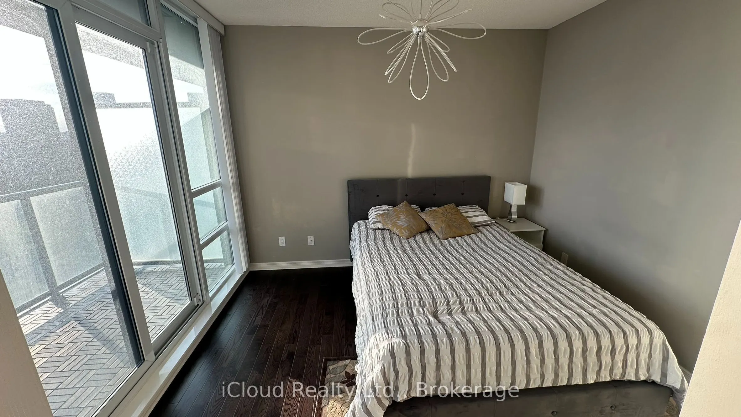 2230 Lake Shore Boulevard W #2102