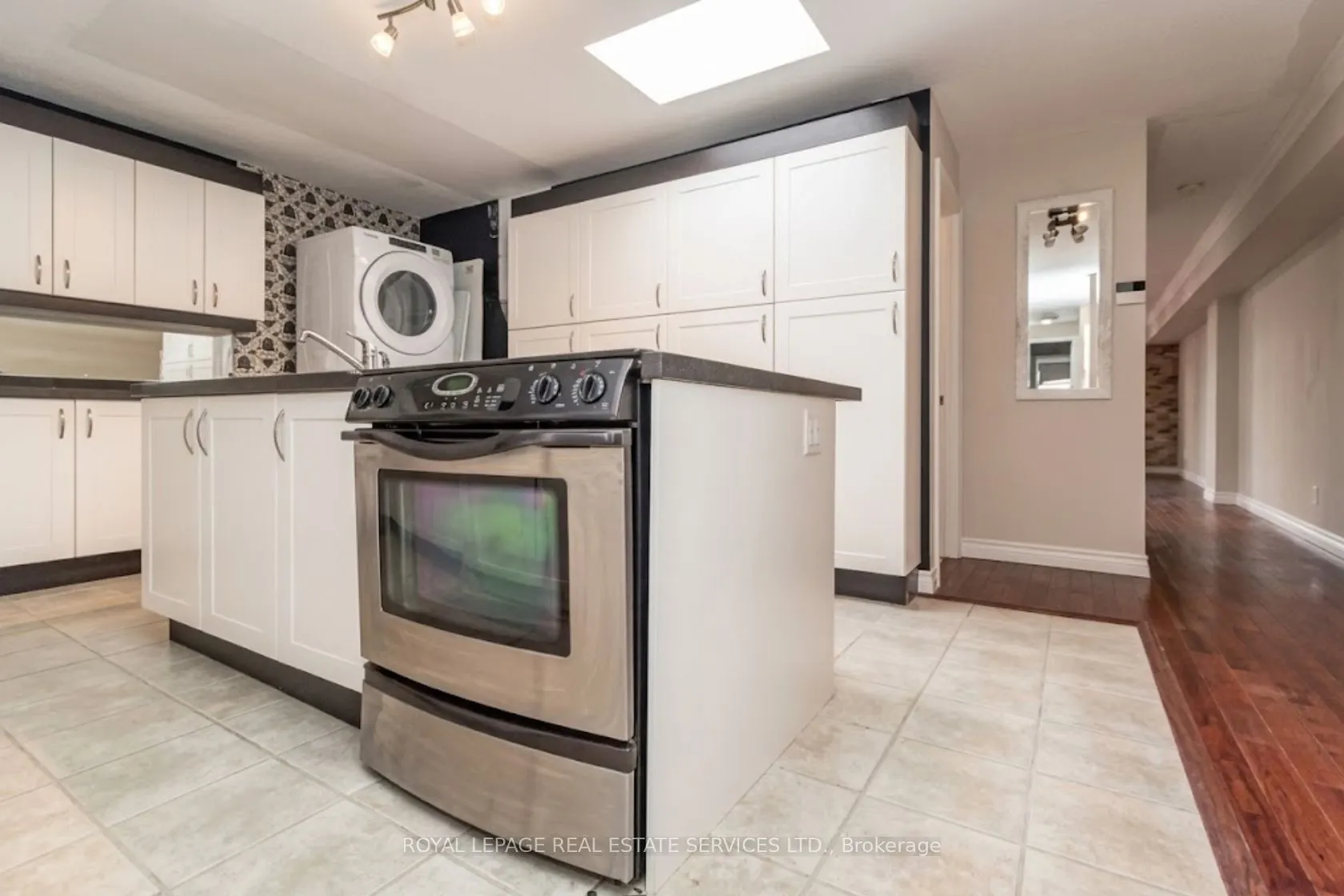 241-243 Lakeshore Road E