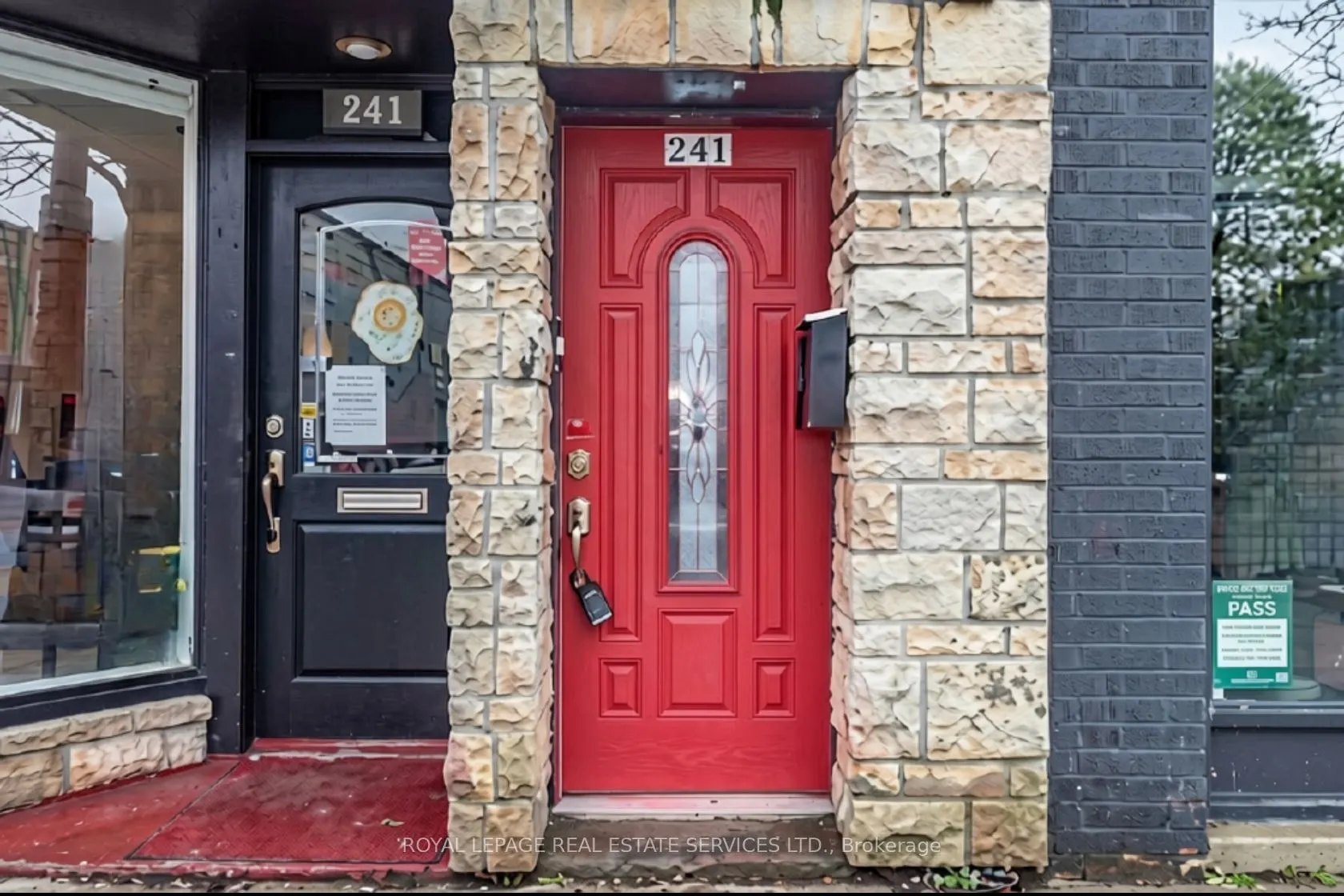 241-243 Lakeshore Road E
