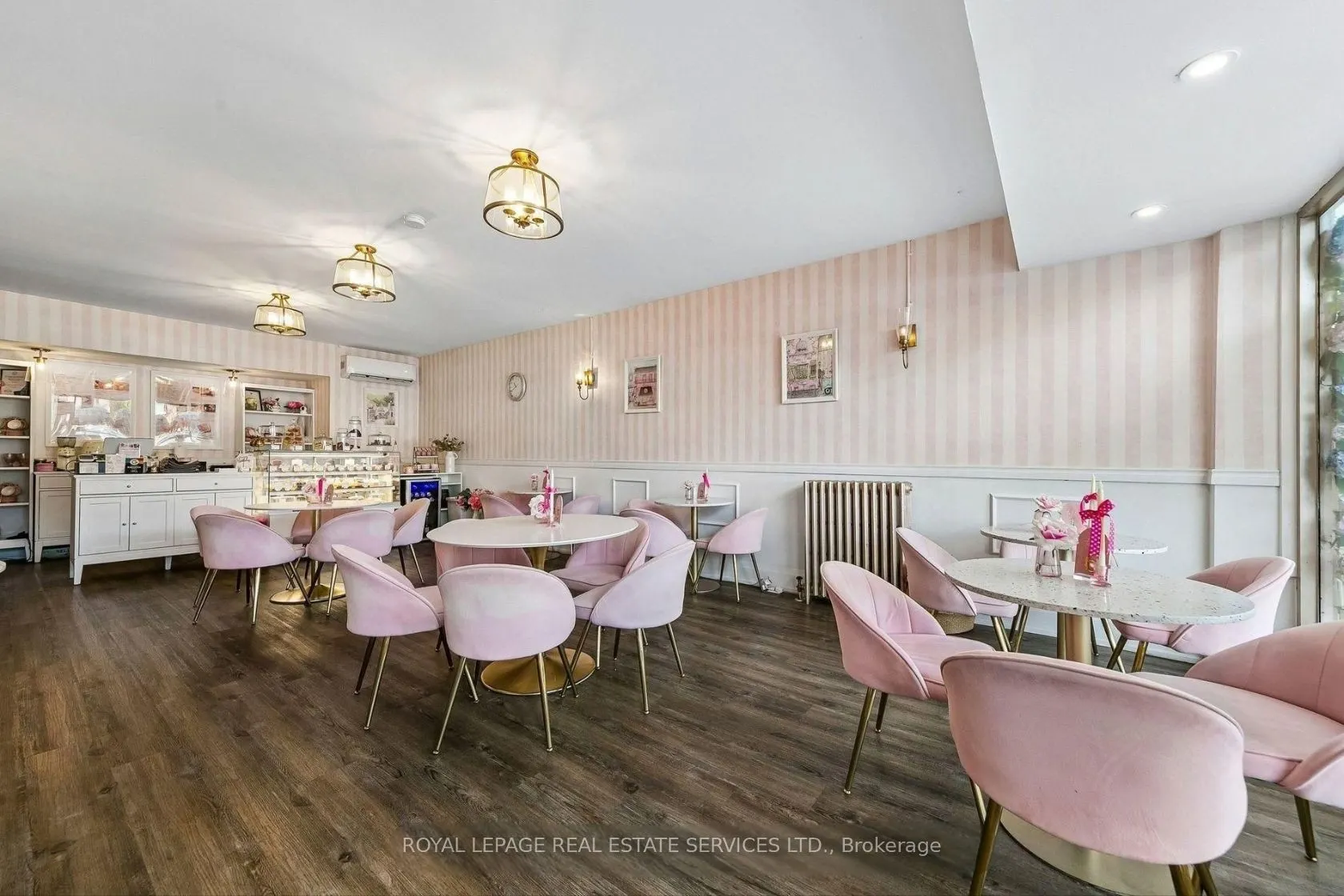 241-243 Lakeshore Road E
