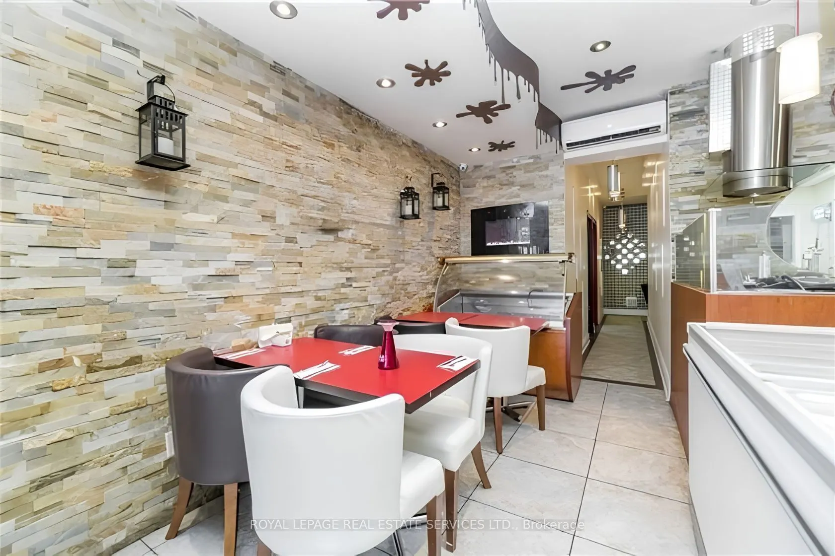 241-243 Lakeshore Road E