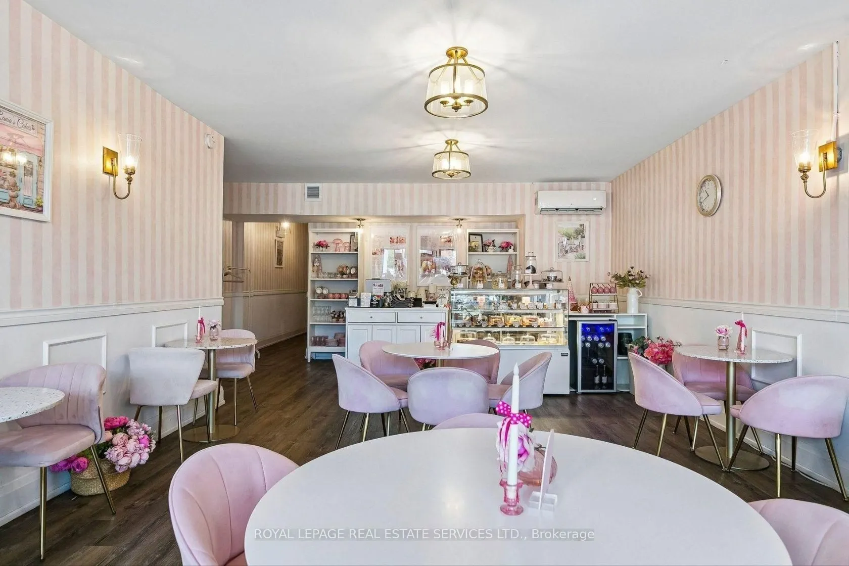 241-243 Lakeshore Road E