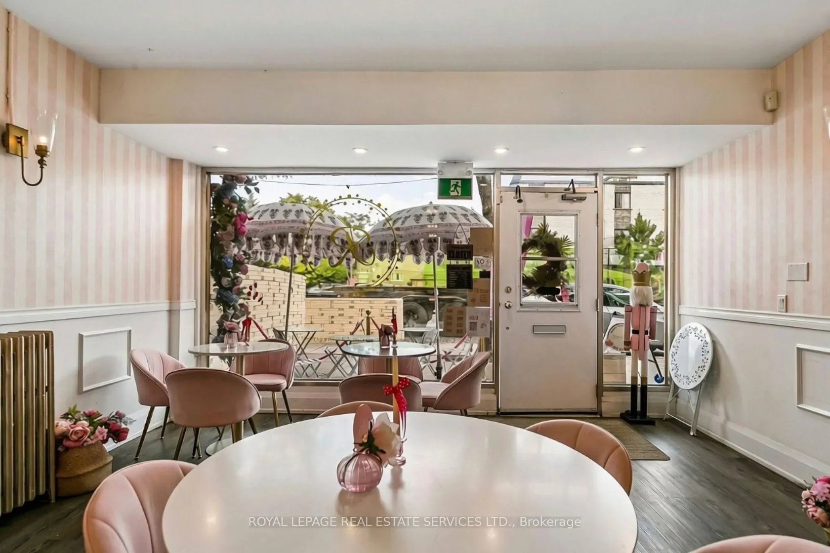 241-243 Lakeshore Road E