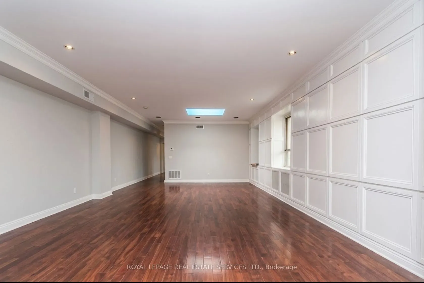 241-243 Lakeshore Road E