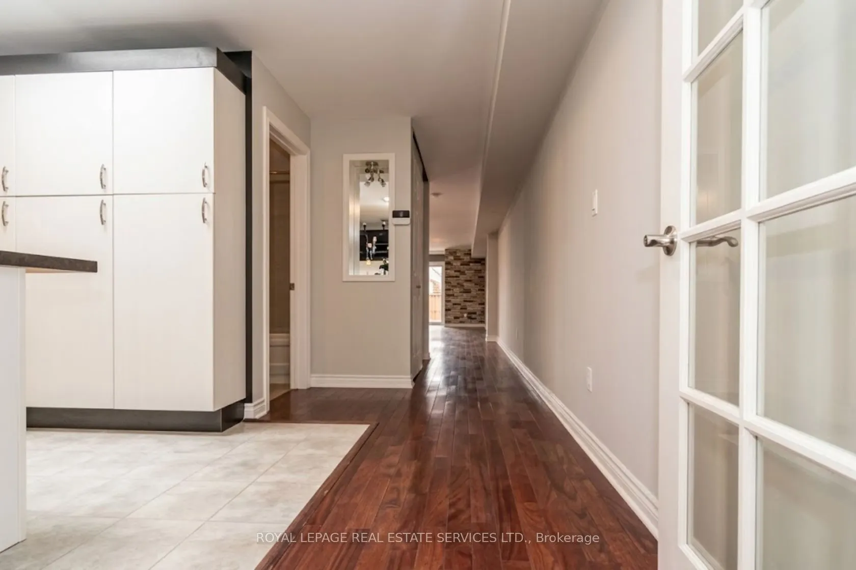 241-243 Lakeshore Road E