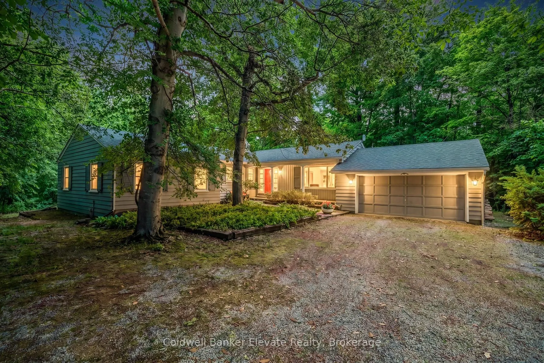 9761 Eighth Line