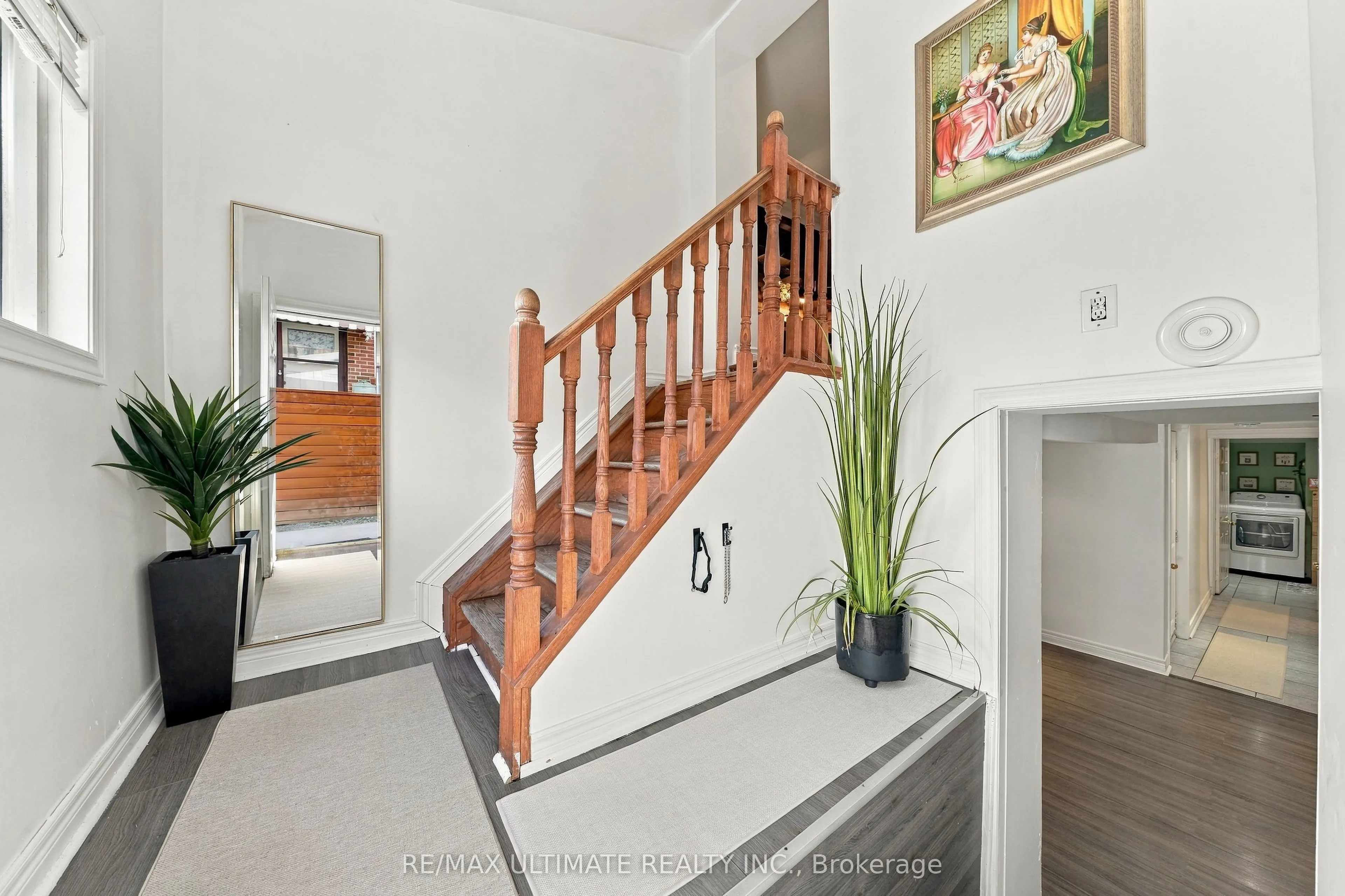 372 Blackthorn Avenue