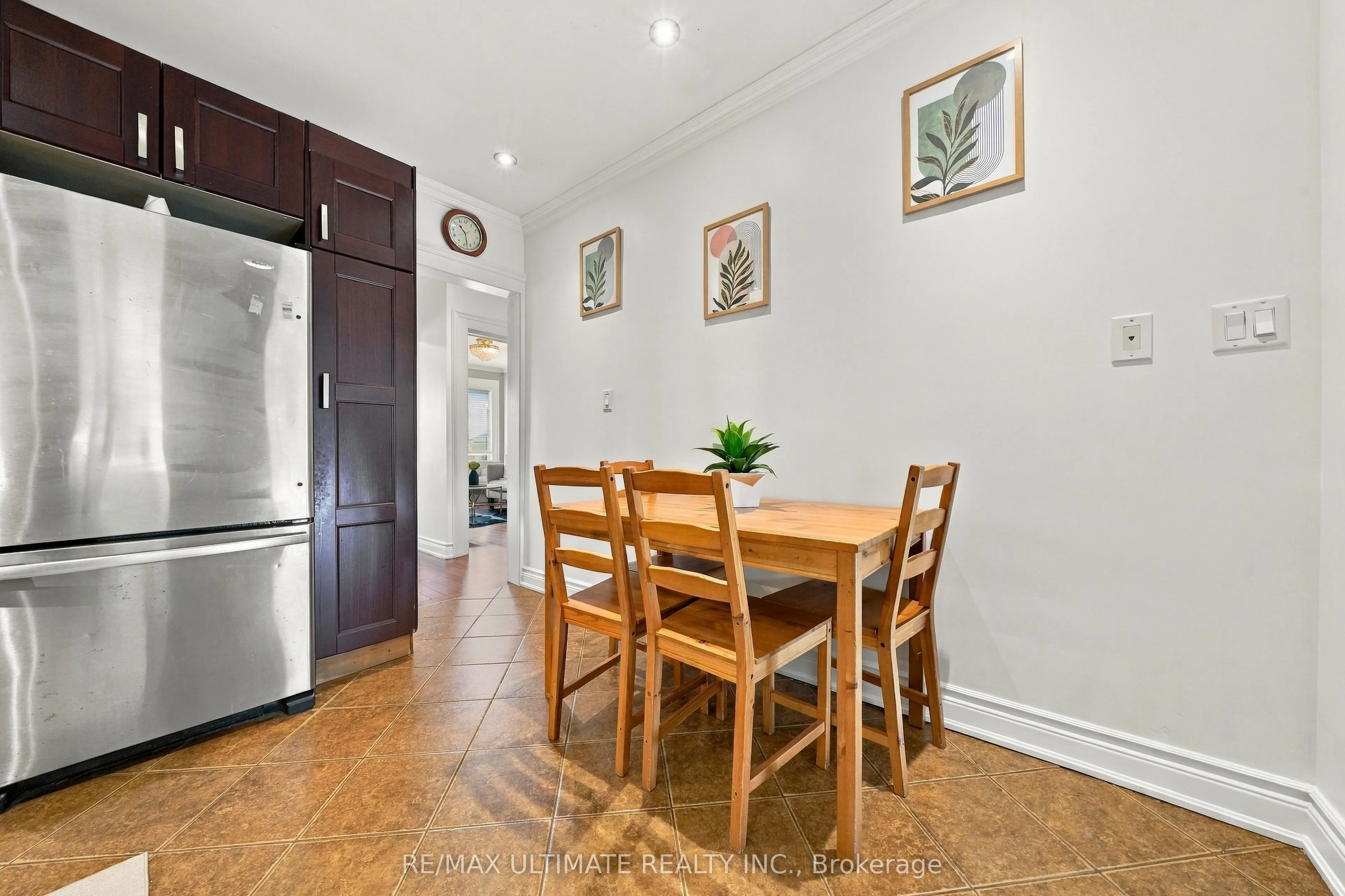 372 Blackthorn Avenue