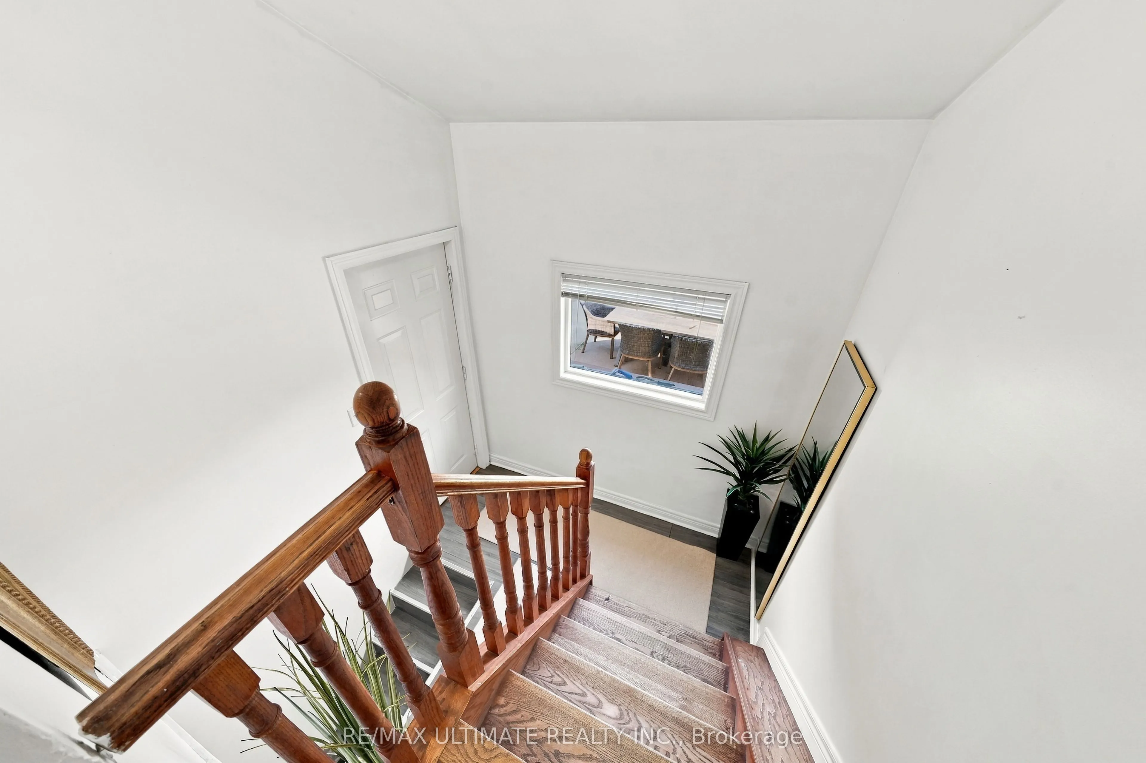 372 Blackthorn Avenue