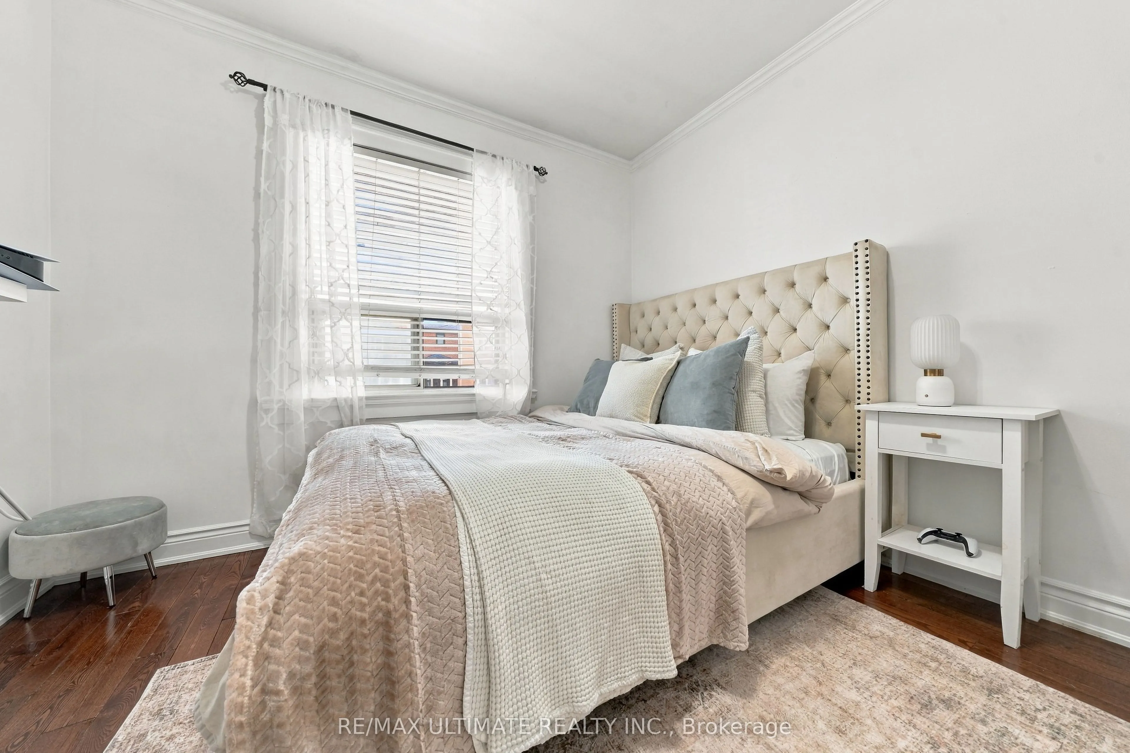 372 Blackthorn Avenue