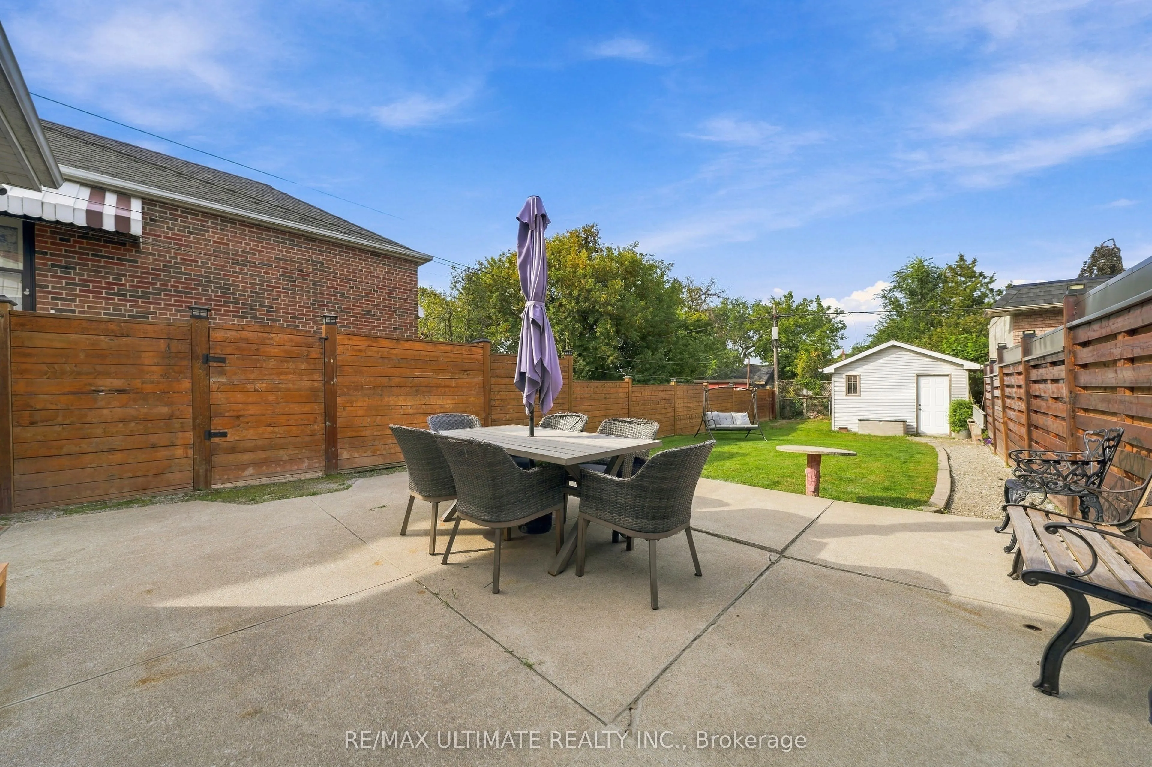 372 Blackthorn Avenue