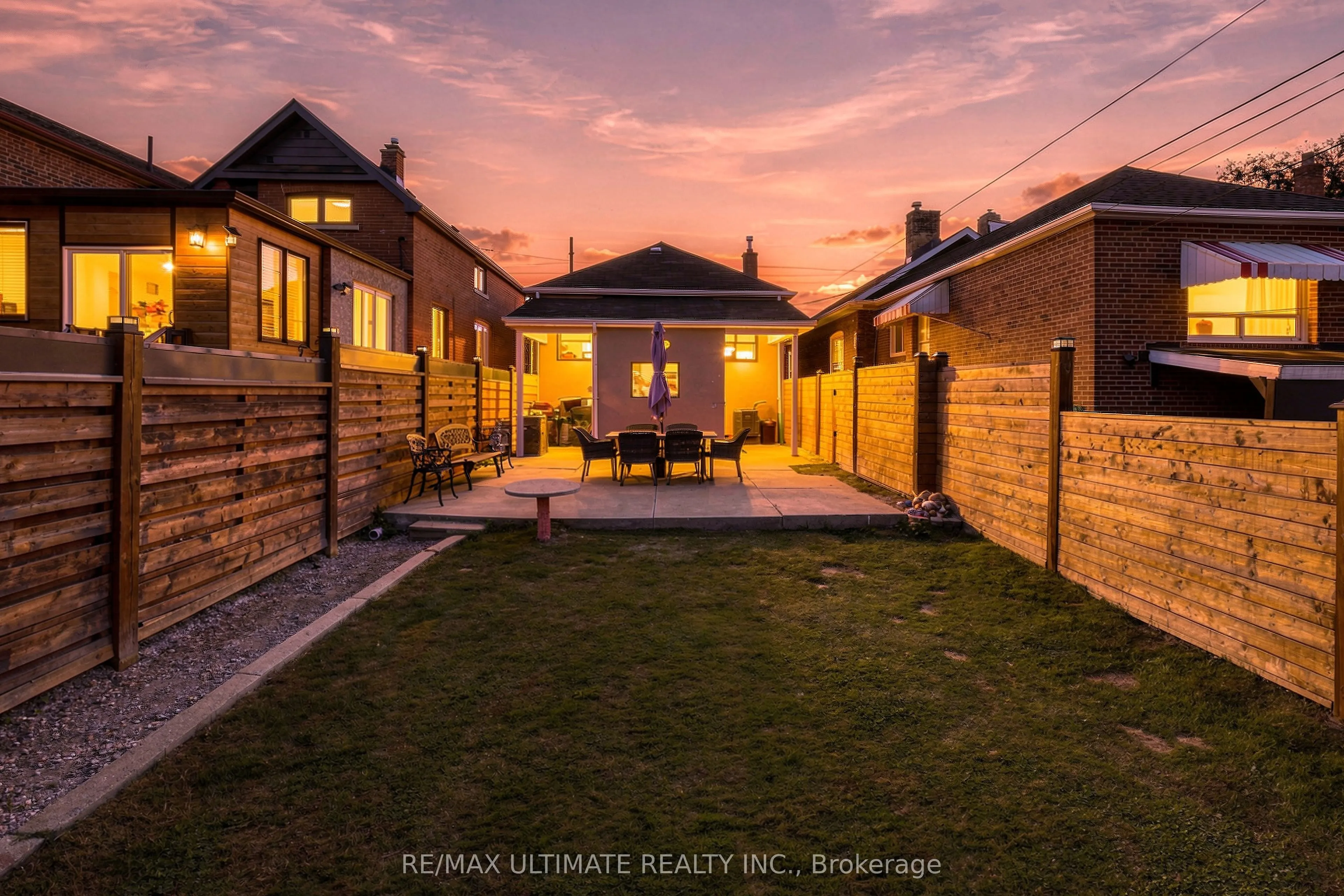 372 Blackthorn Avenue