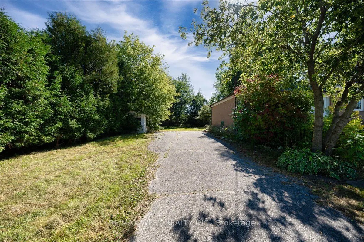 17 Heather Street