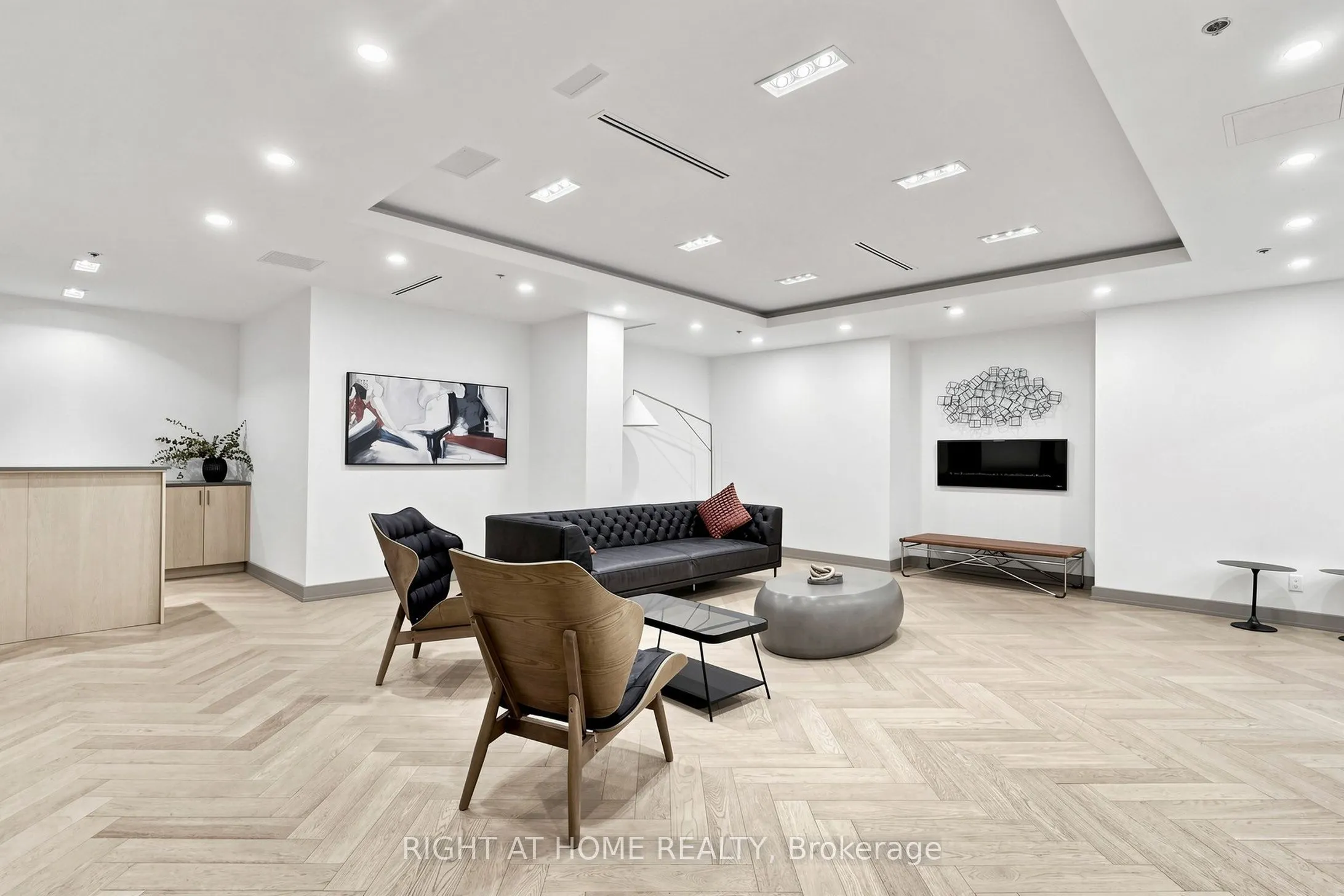 36 Howard Park Avenue #307