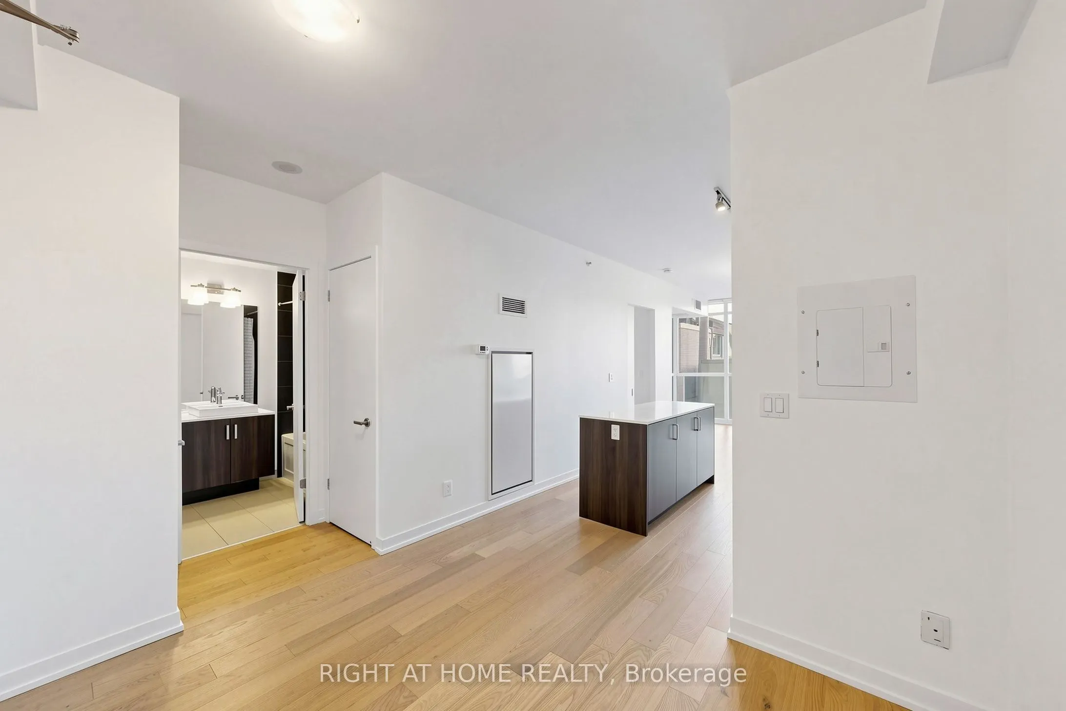 36 Howard Park Avenue #307