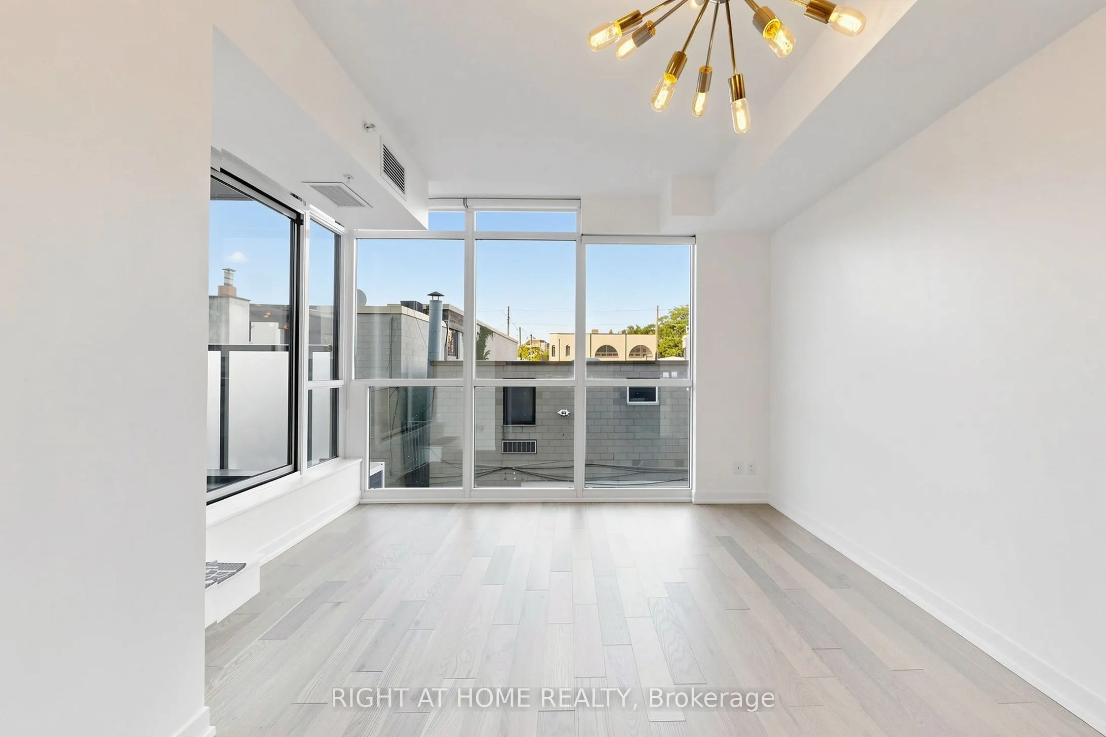 36 Howard Park Avenue #307
