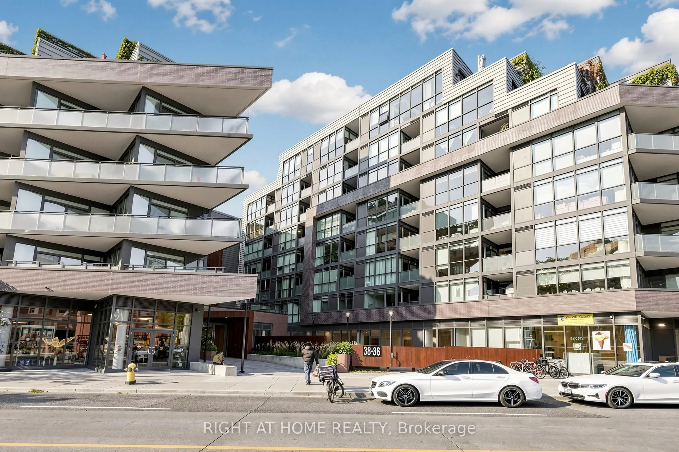 36 Howard Park Avenue #307