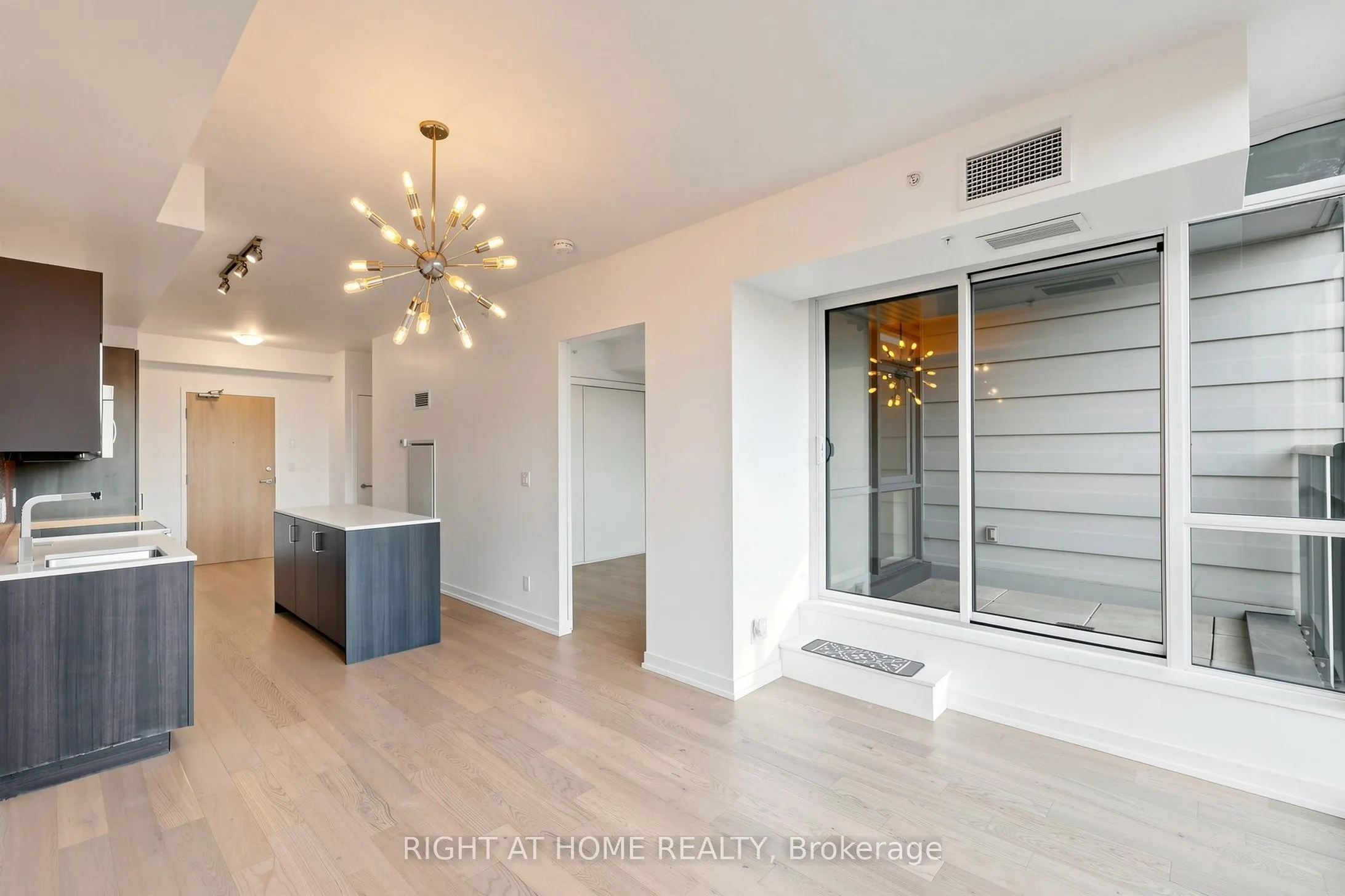 36 Howard Park Avenue #307