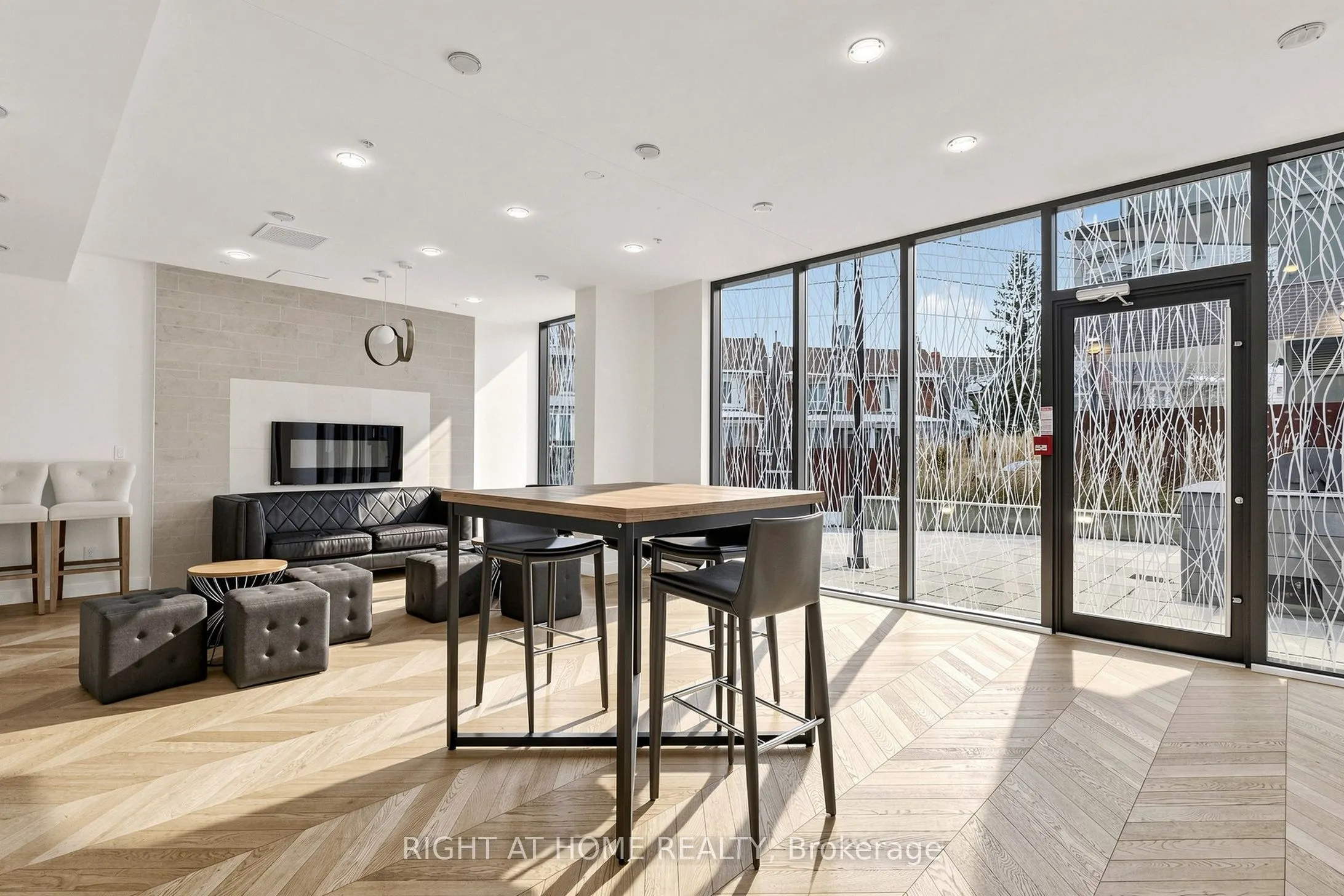 36 Howard Park Avenue #307