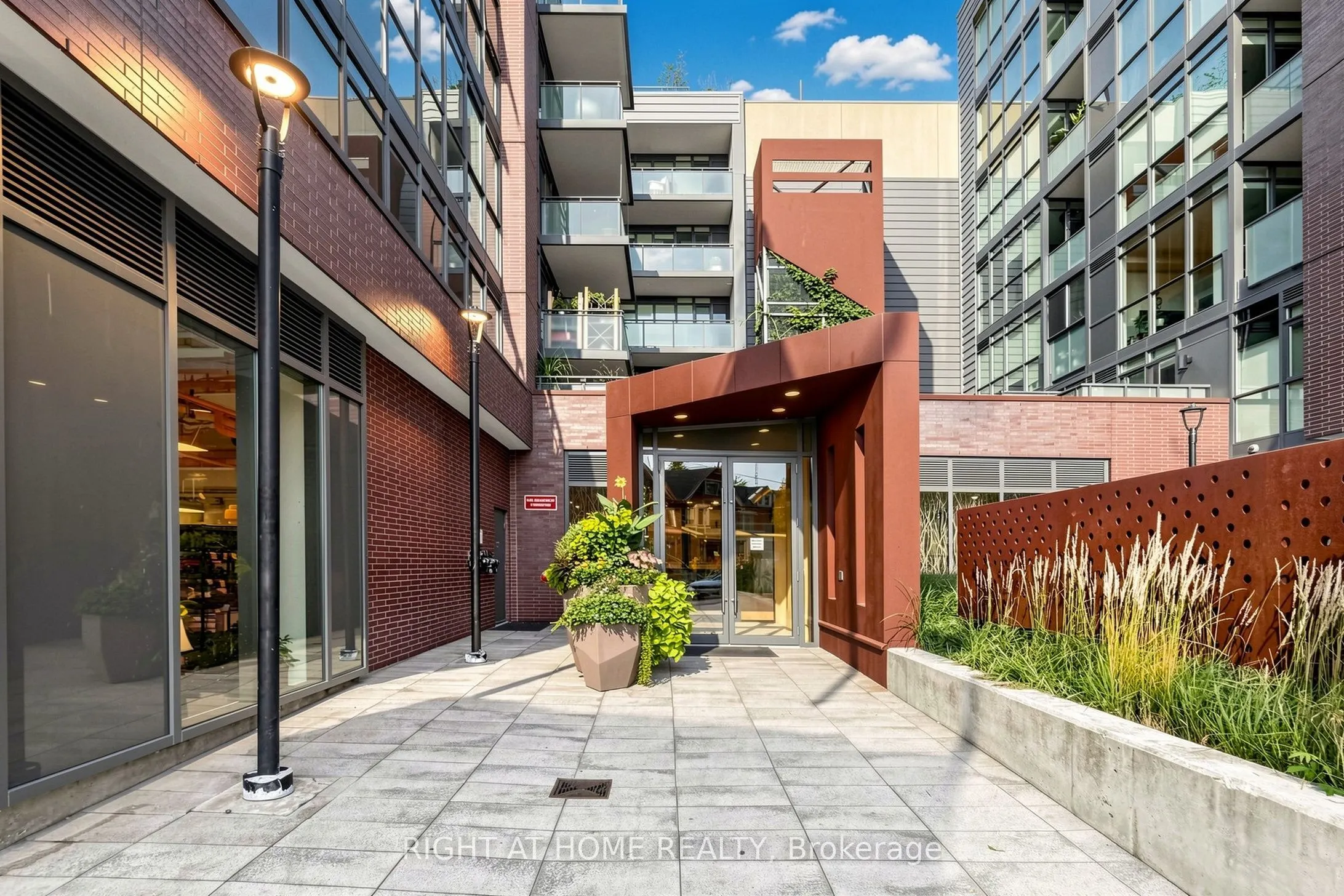 36 Howard Park Avenue #307