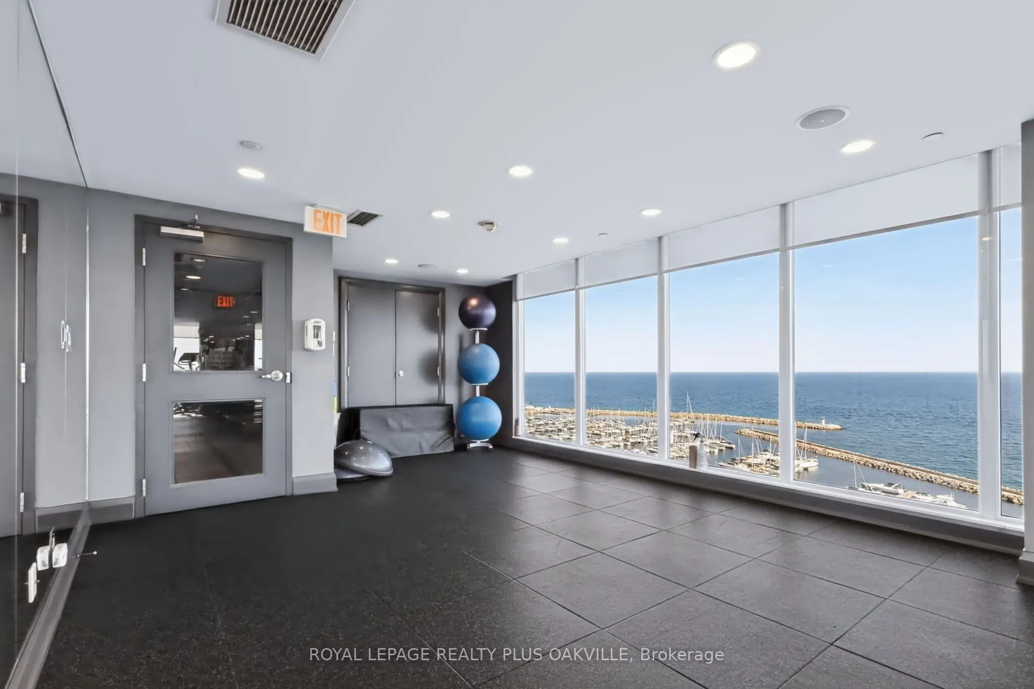 11 Bronte Road #508
