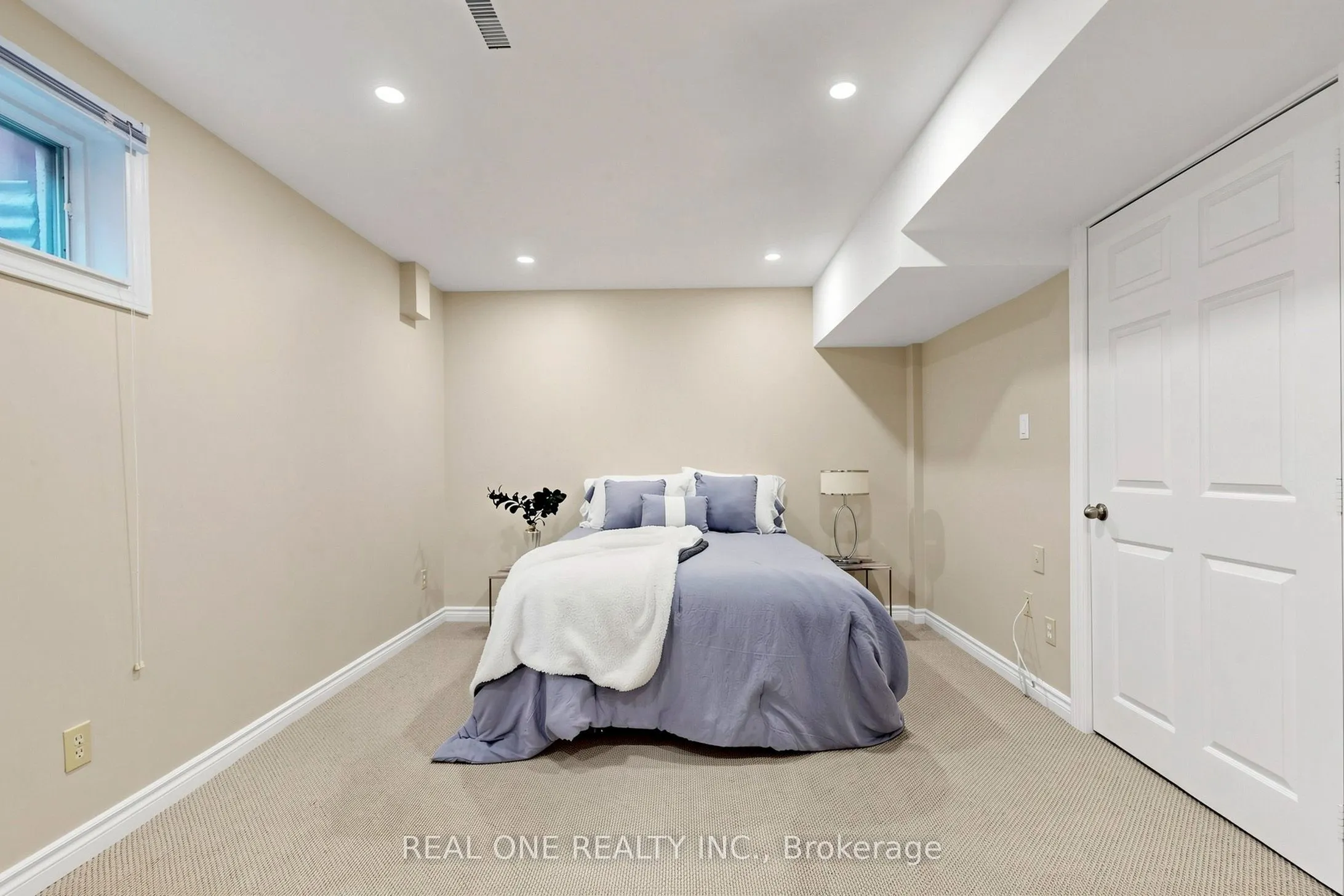 1213 Rosethorne Road