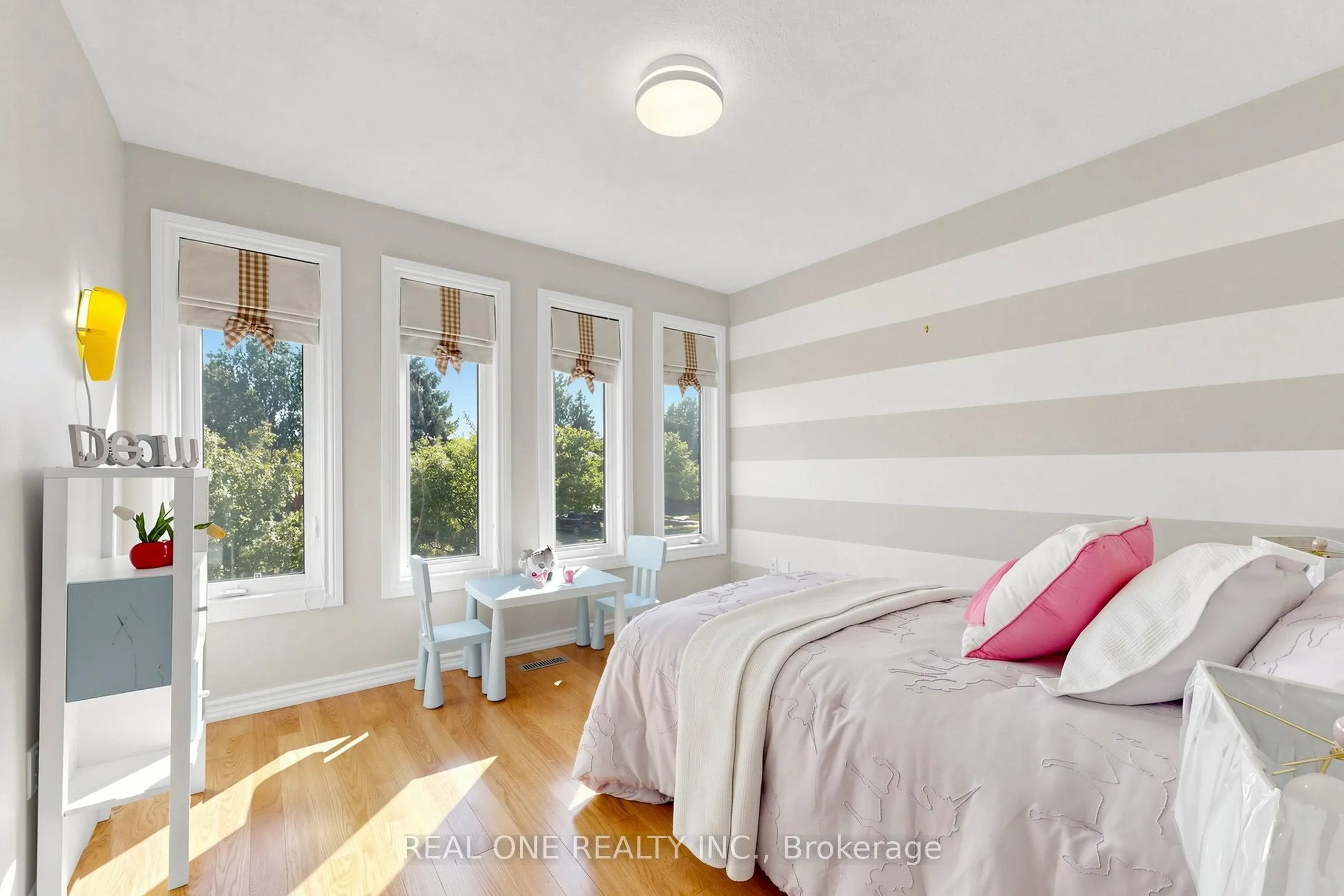 1213 Rosethorne Road