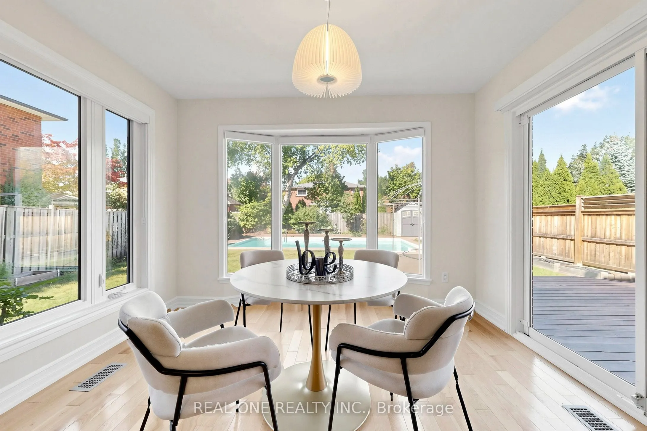 1213 Rosethorne Road
