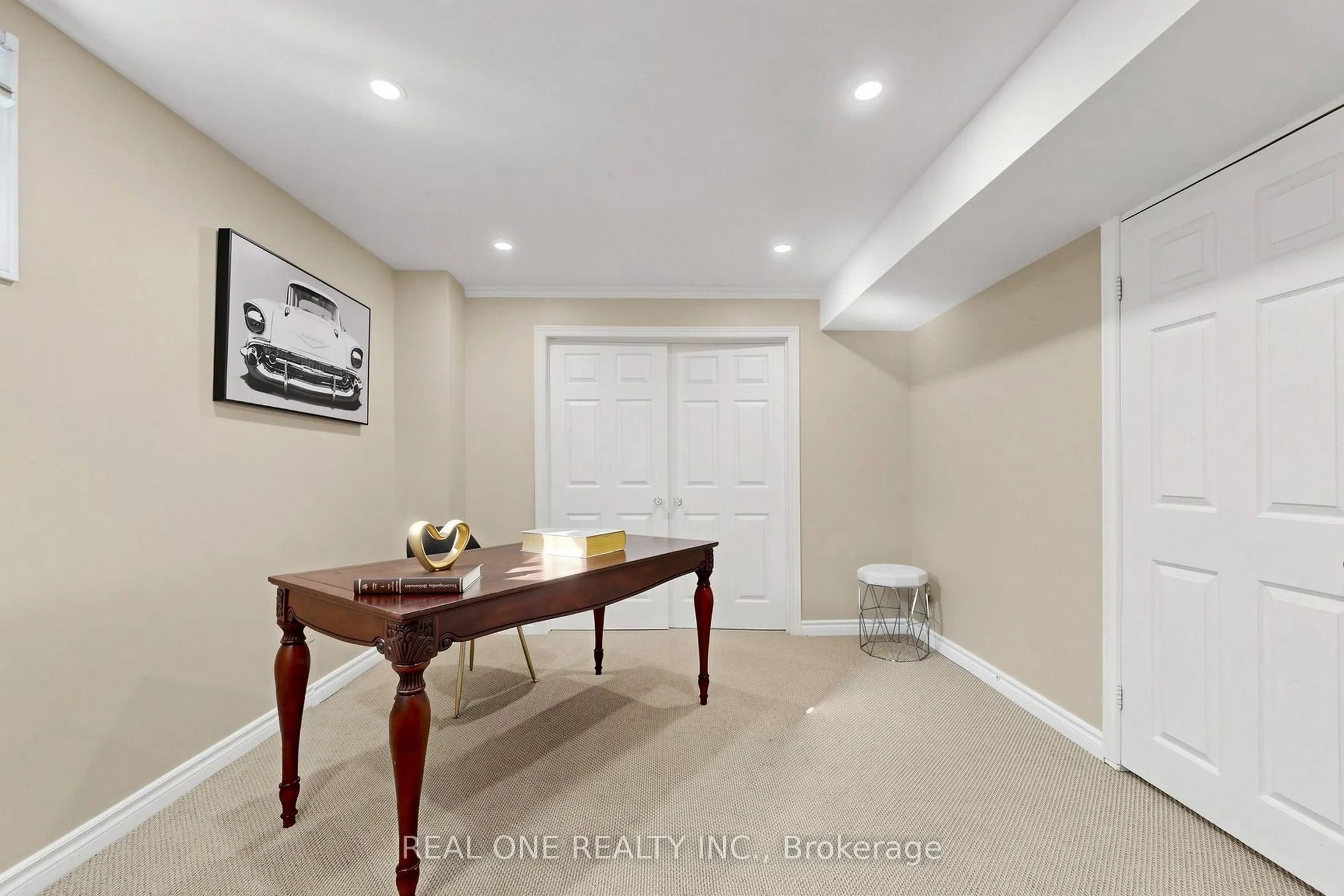 1213 Rosethorne Road